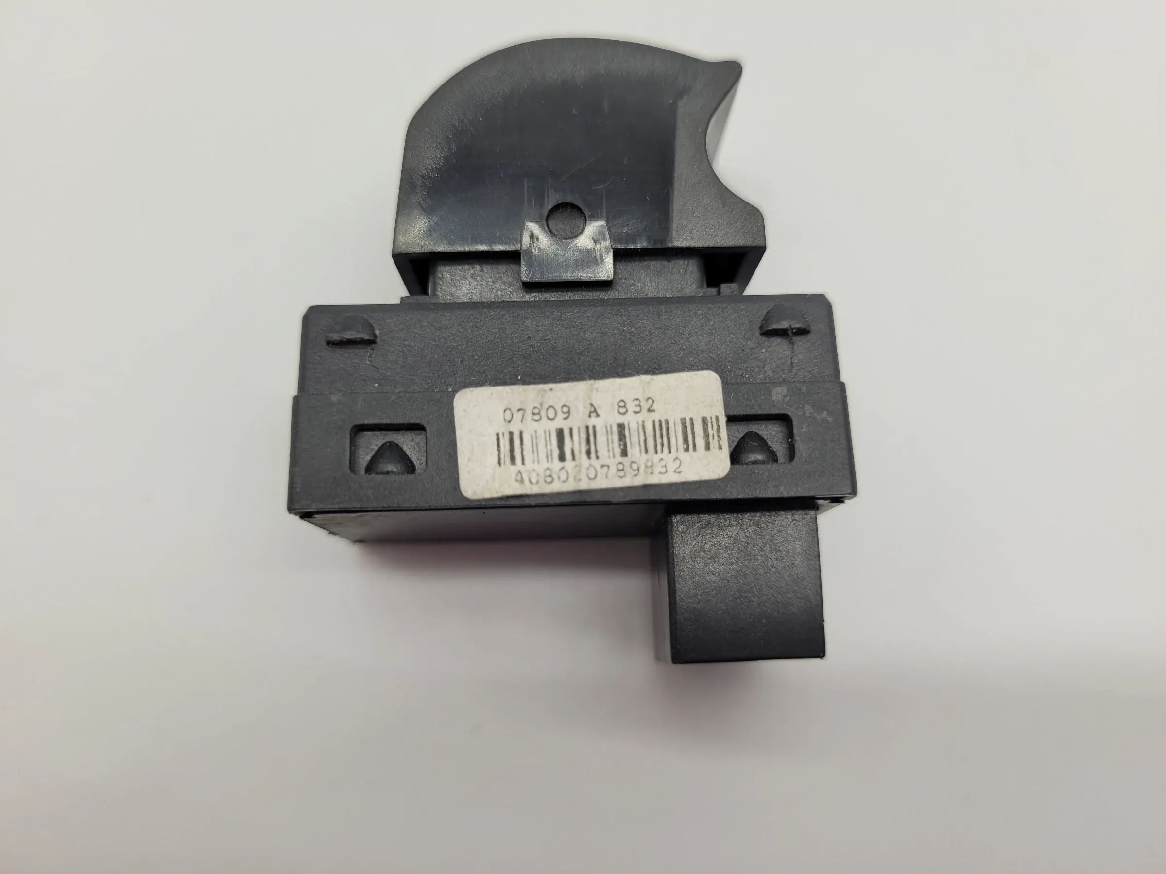 Original Lancia Delta II (844) Fensterheberschalter Links 07809A832