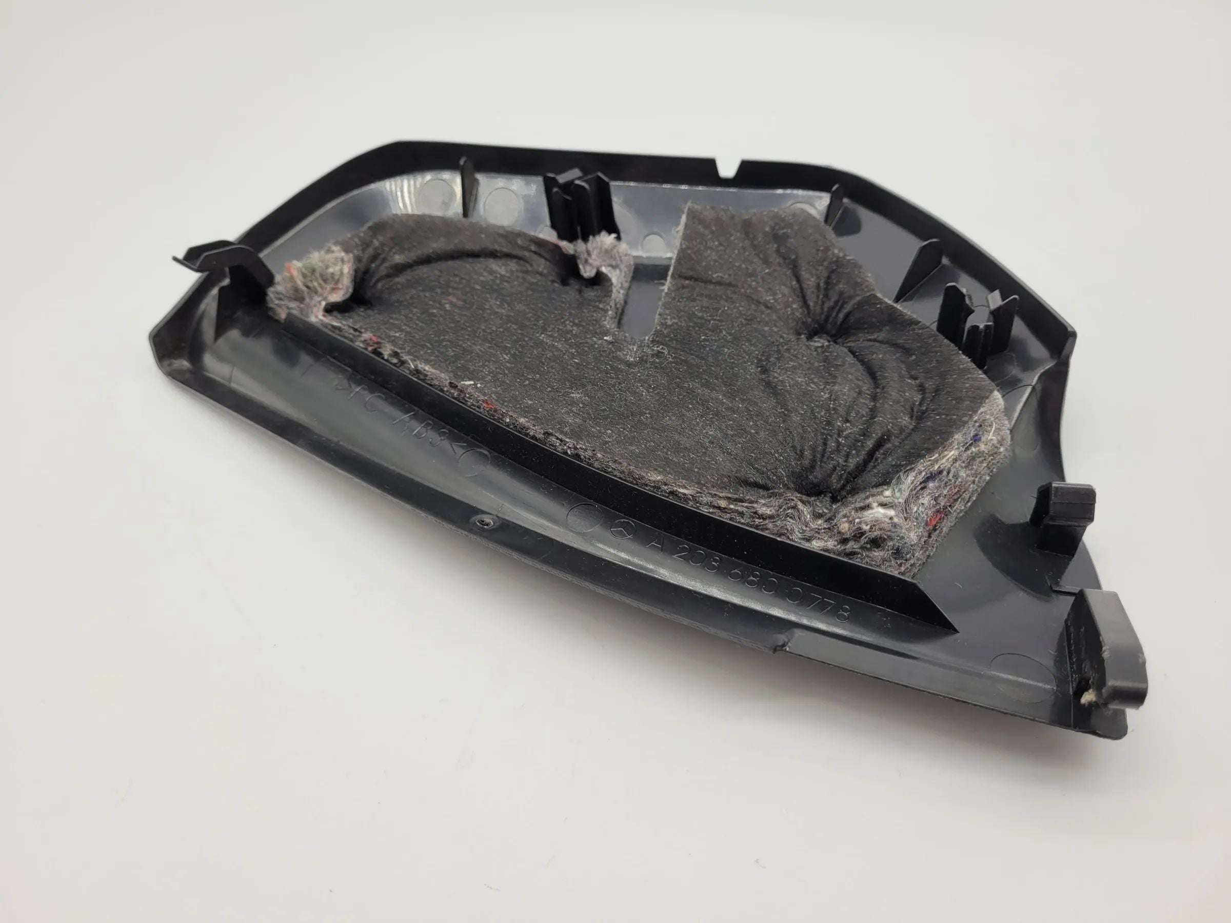 Original Mercedes C-Klasse Blende Abdeckung Armaturenbrett Links A2036800778