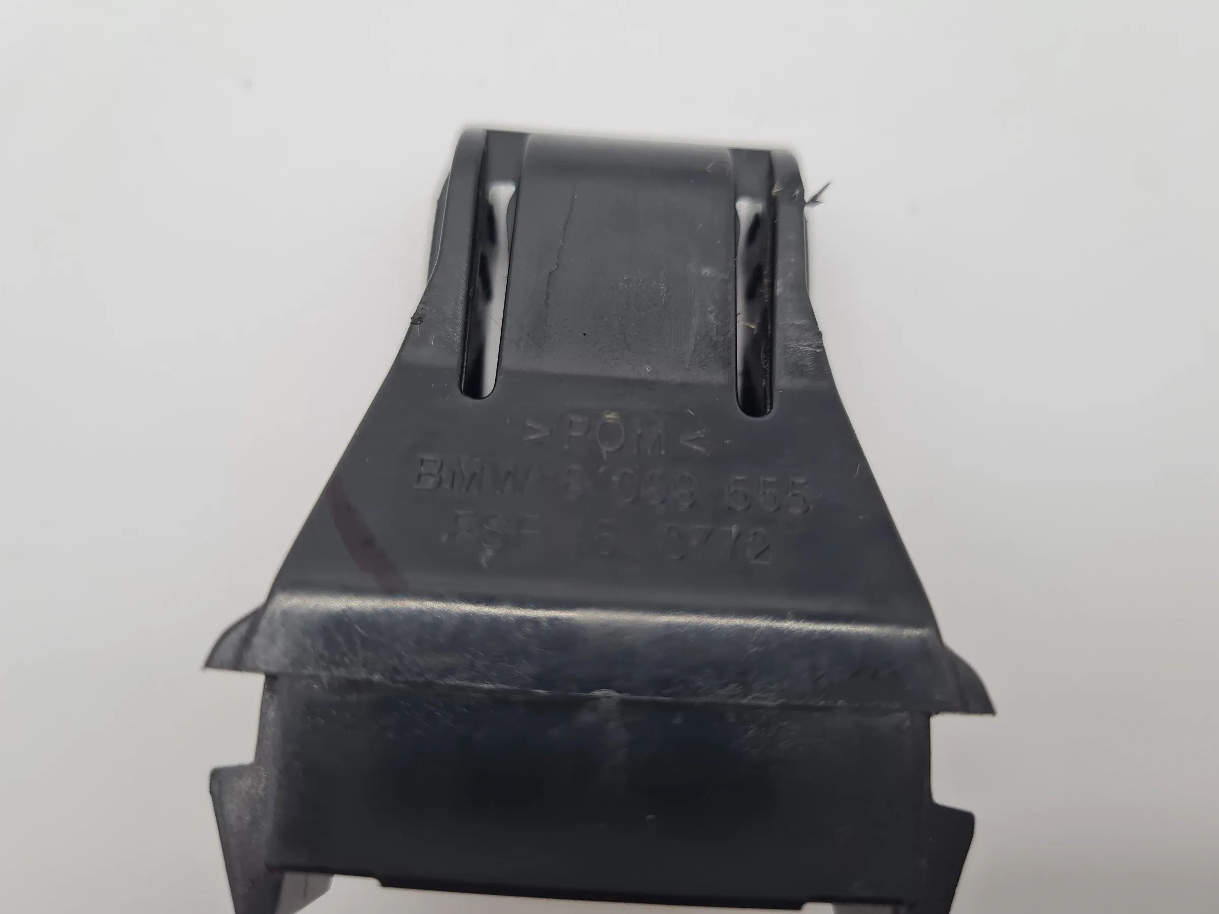 Original BMW X5 (E53) Rückbank / Kofferaum Clip 8099555