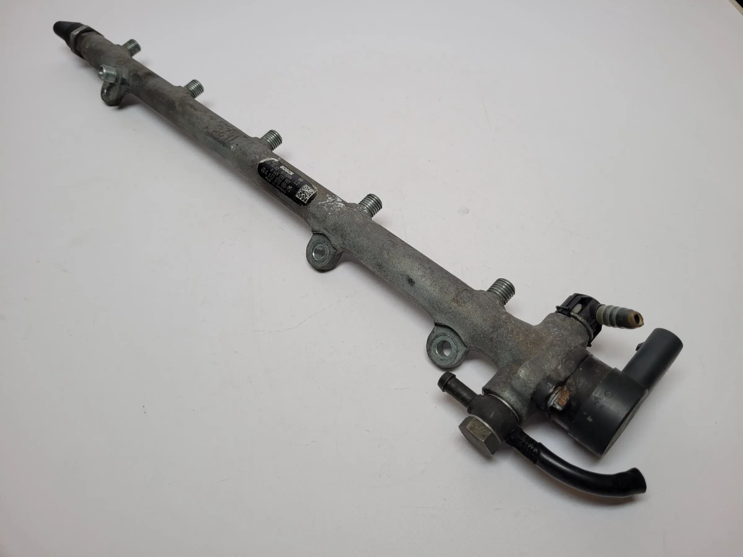 Original Mercedes C-Klasse Verteilerrohr Kraftstoff/Commonrail A6120700095