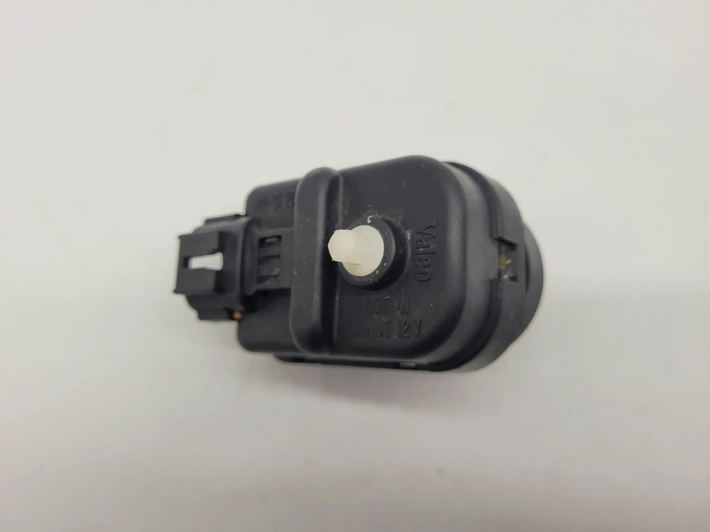 Original Nissan Micra II 2 (K11) Stellmotor LWR Scheinwerfer L/R