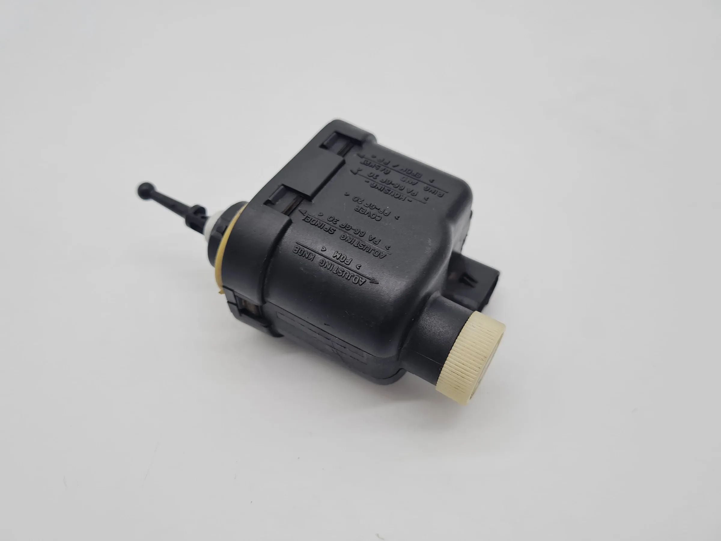 Original Opel Corsa B (S93) Stellmotor LWR Scheinwerfer L/R