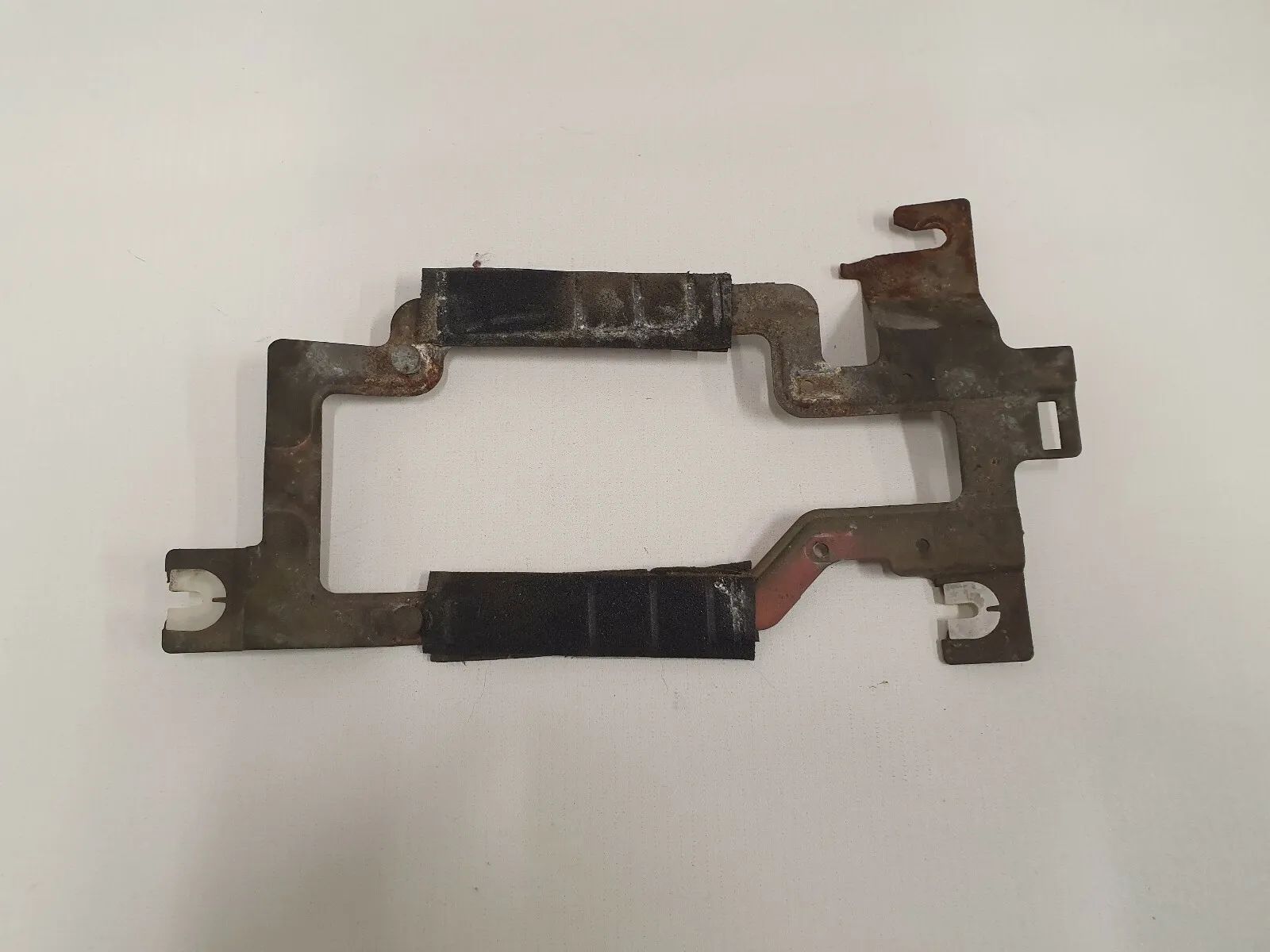 ओईएम होल्डर मोटर कंट्रोल यूनिट 030906027K Bosch 0261203914 VW Polo 6N 1996 K4