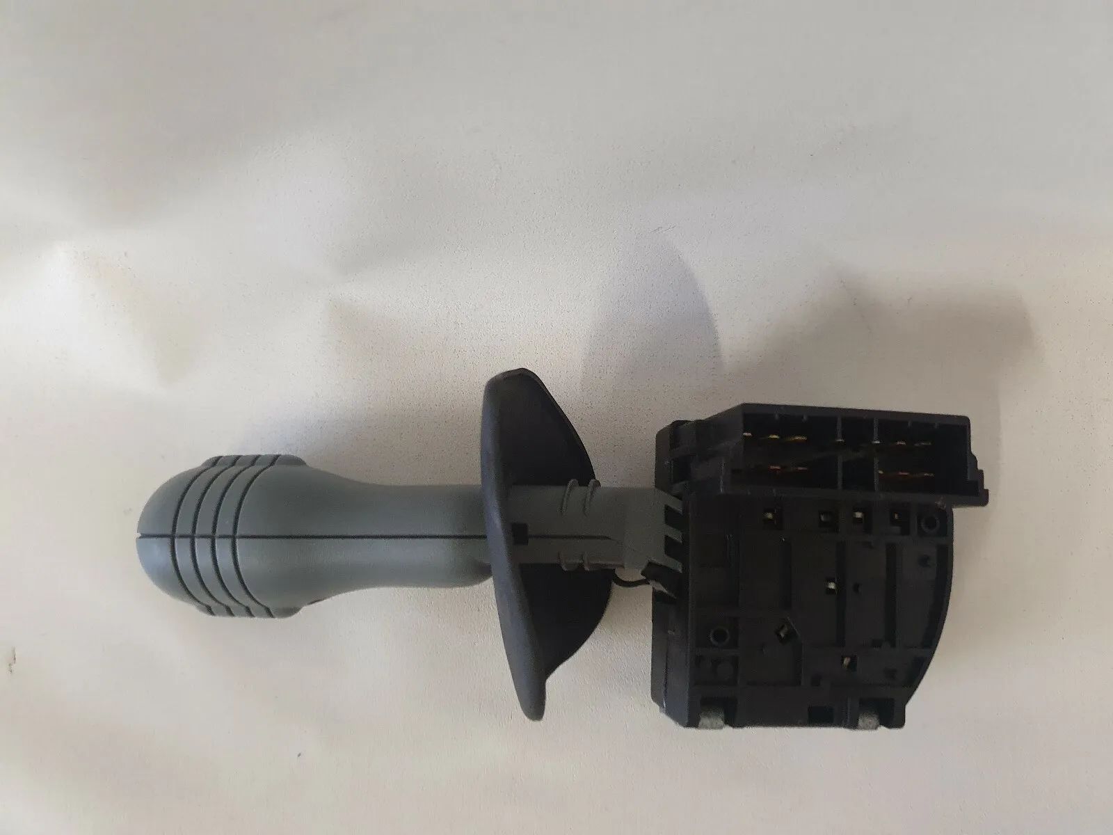 อะไหล่แท้ สวิตช์ปัดน้ำฝนข้าง ขวา Renault Twingo C06 7700832722