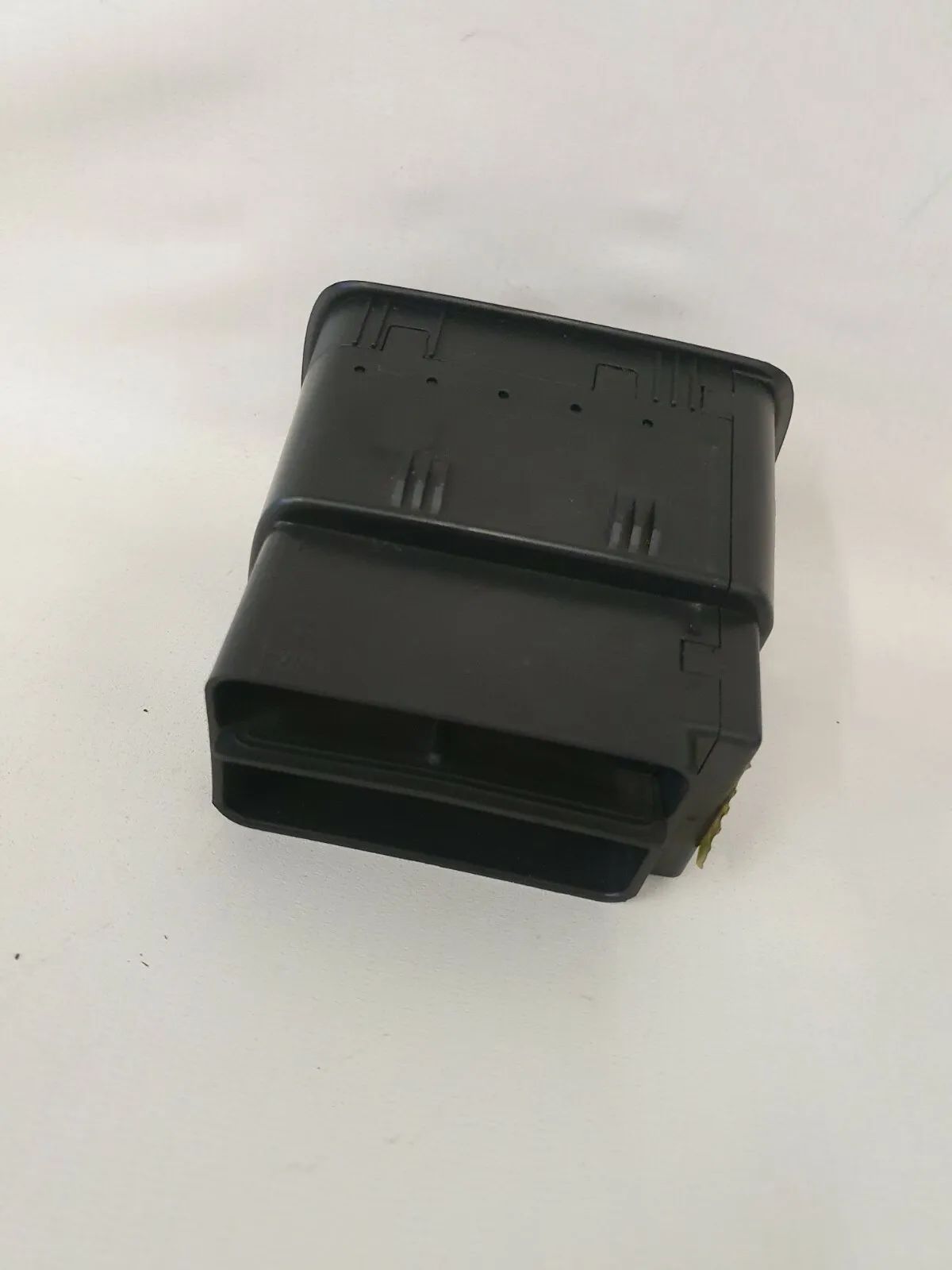 Original Audi A3 8L 3-door air vent nozzle front left 8L0820901 