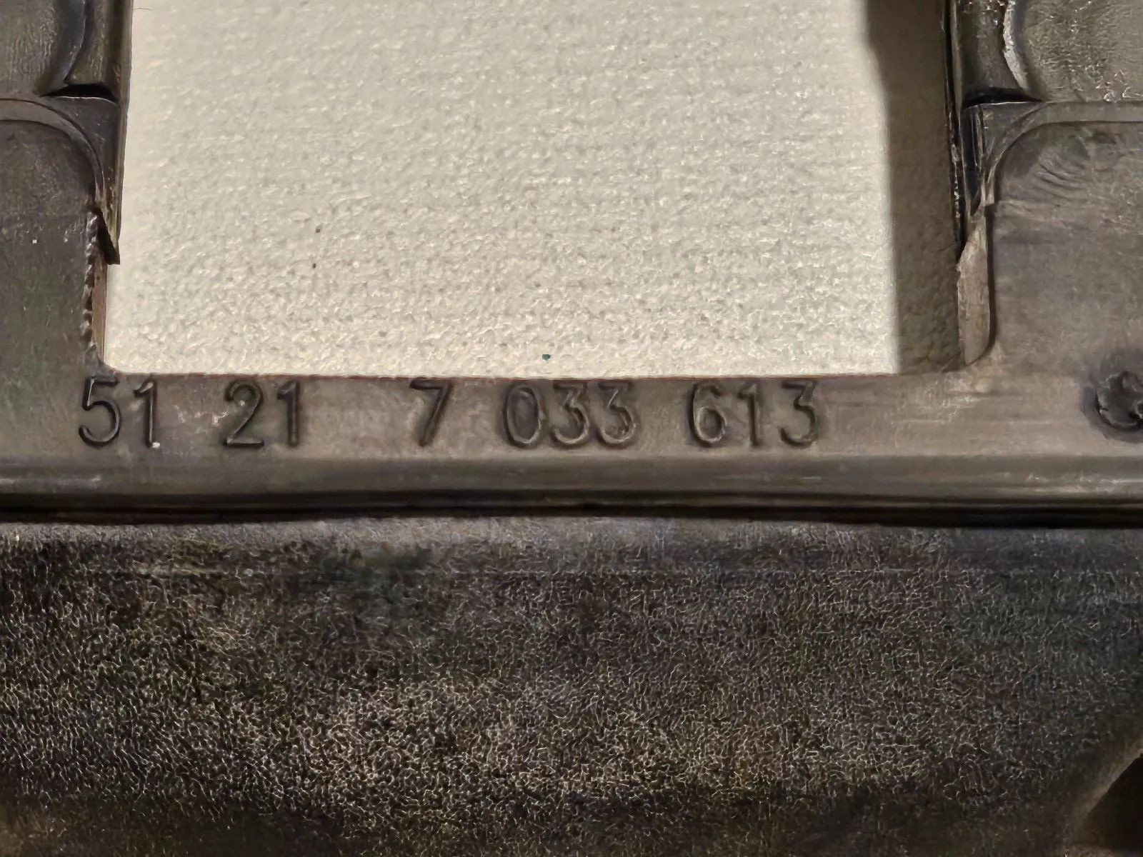 Originale BMW E60 E61 Guarnizione in Gomma Freno Porta Anteriore Posteriore Sinistra Destra 7033613