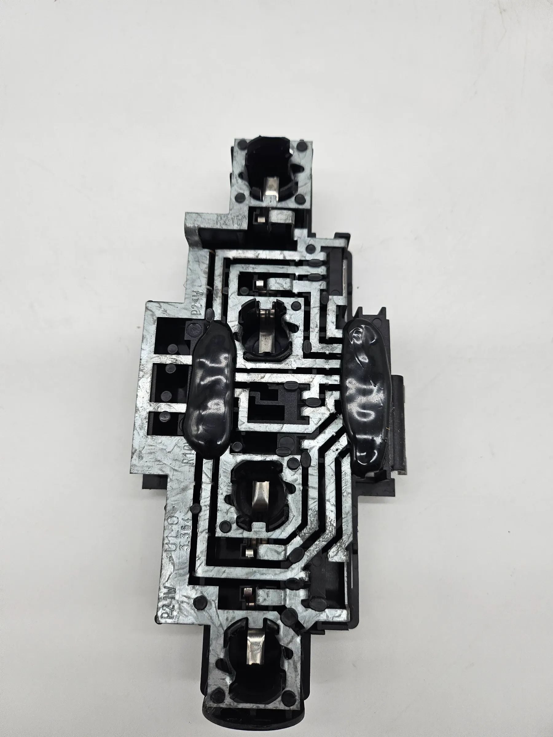 Support de feu arrière droit VW Polo 86C 867945257D