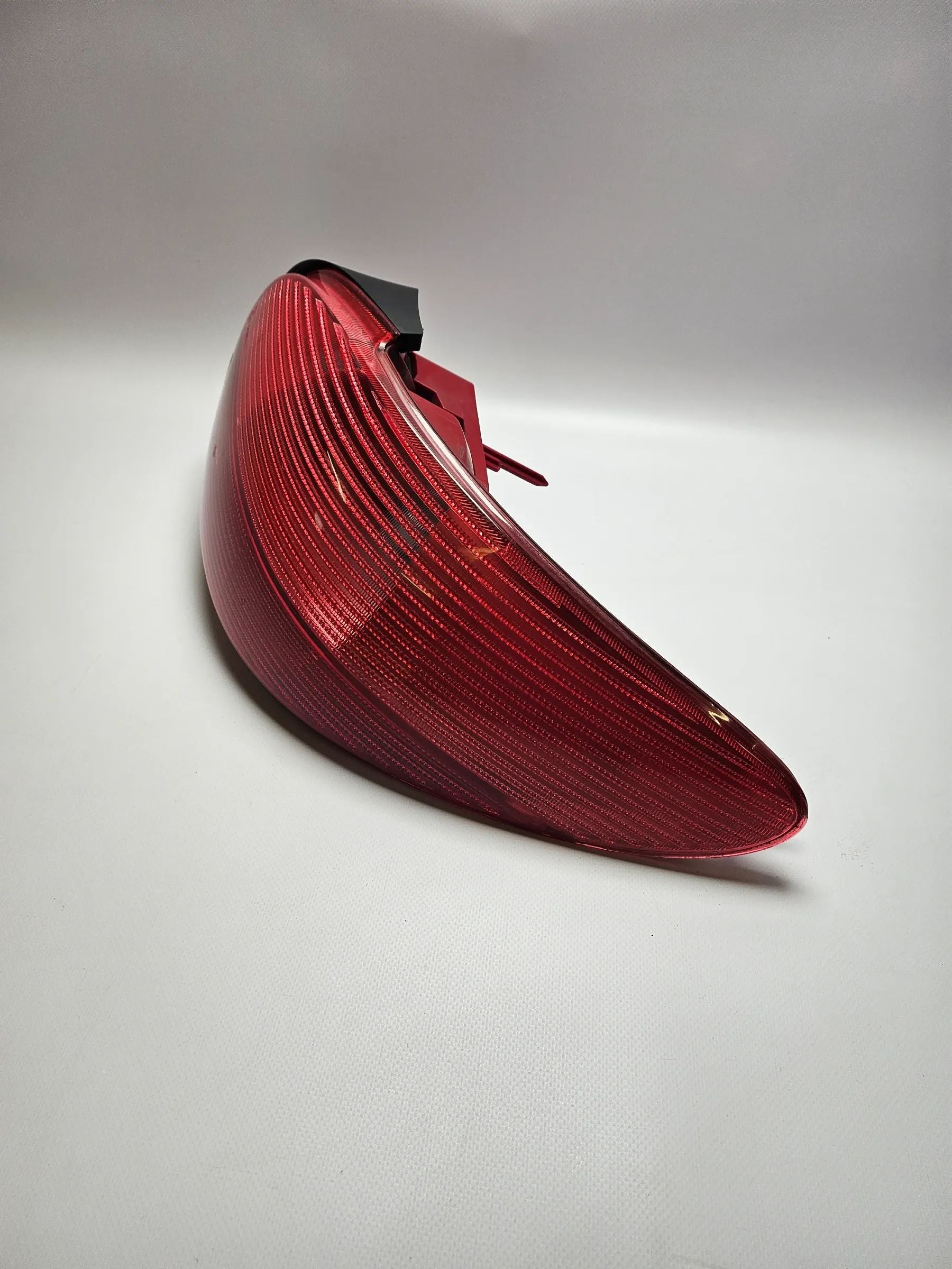 Originele Peugeot 206 cc Achterlicht Rechts AXO 2531D