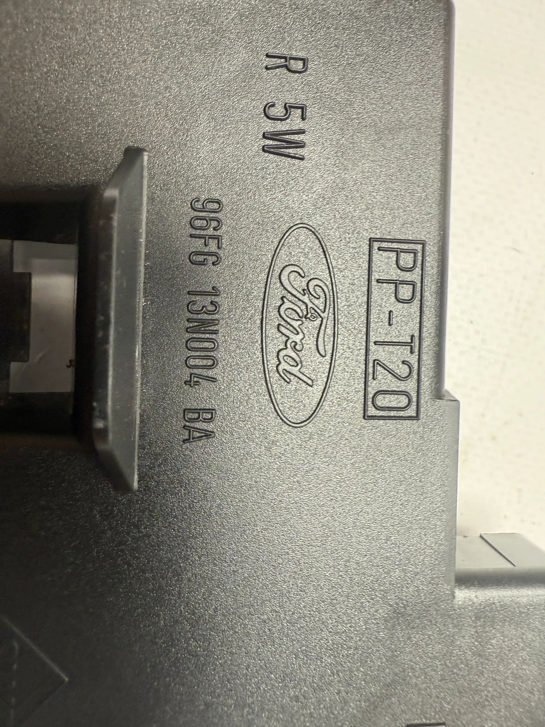 Original Ford Fiesta Jbs/Jas lamp holder left 96FG13N004BA 
