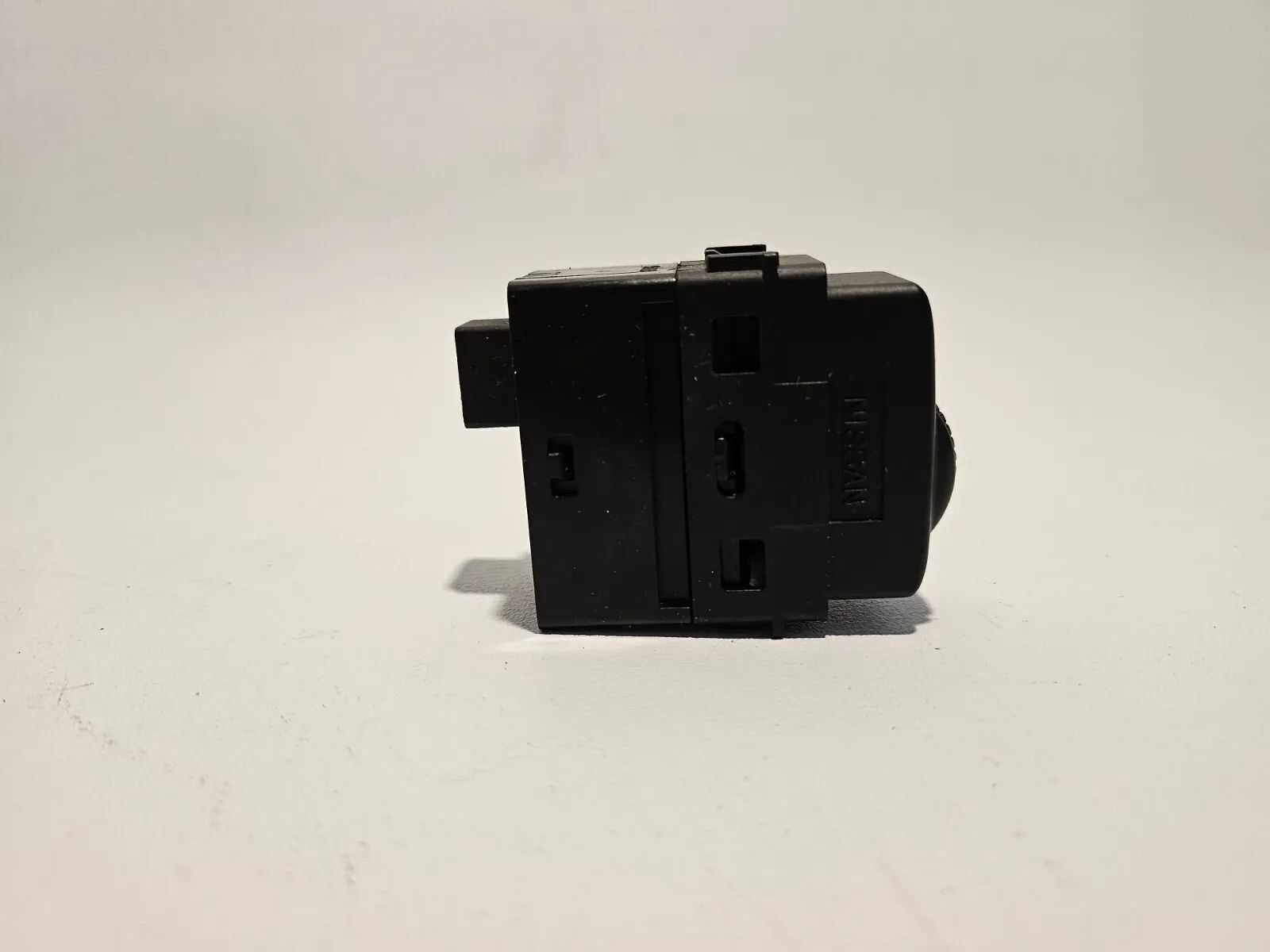 Nissan Micra K12 Commutateur Régulateur de Portée des Phares 251909U00A 211164