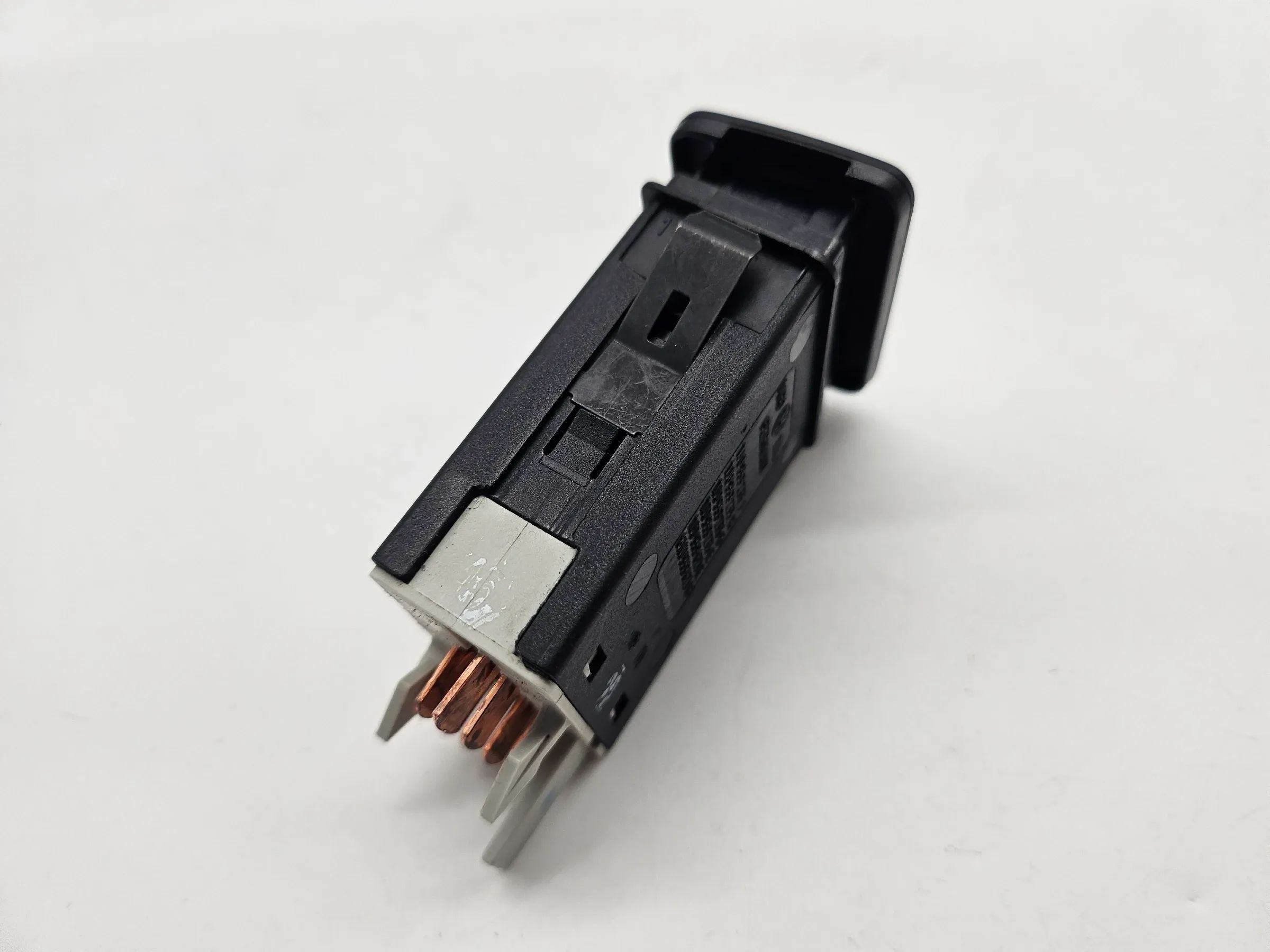 純正 VW ゴルフ4 IV 1J ボーラ 警告灯スイッチ 1J0953235J