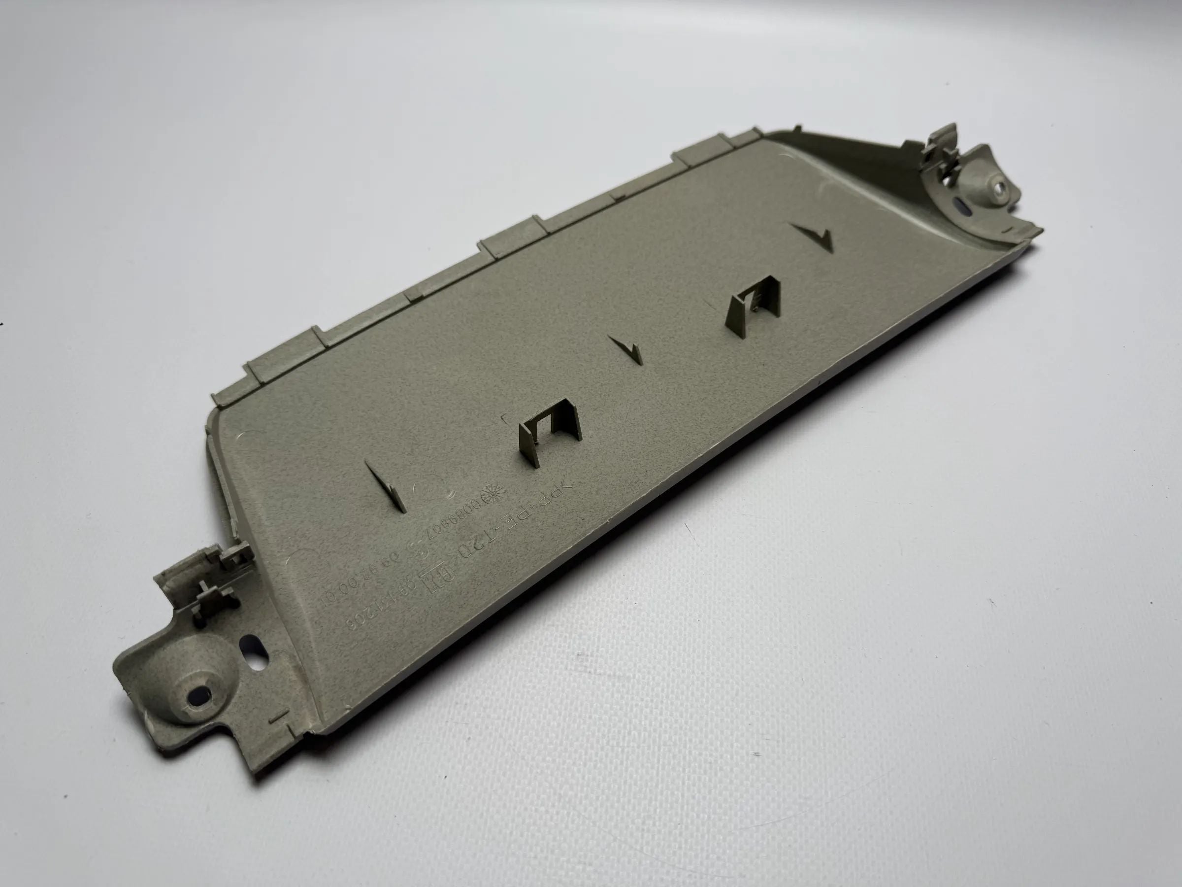 Oryginalna osłona oświetlenia wewnętrznego / hamulca OPEL ASTRA G BERLINA 09131208