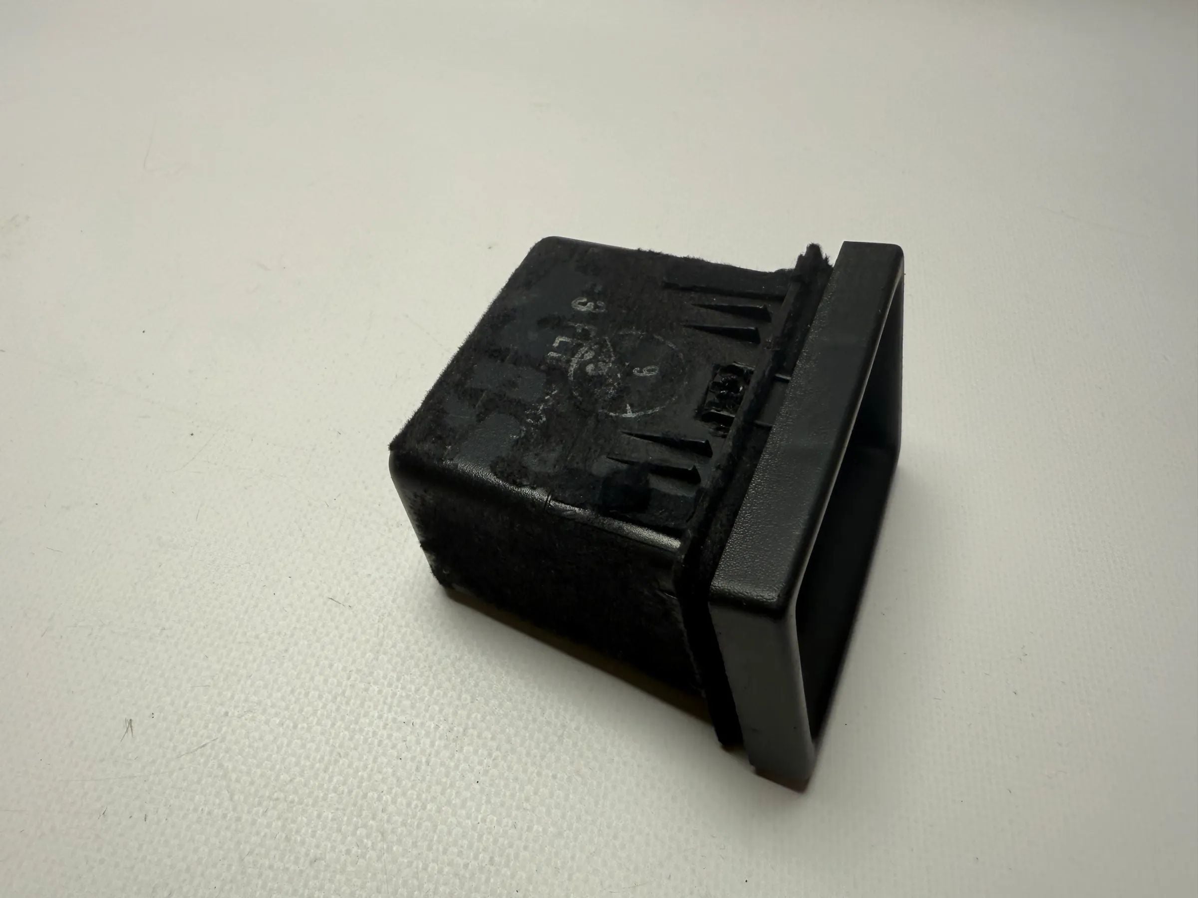 Originele OPEL OMEGA B CARAVAN Opbergvak, 90458845