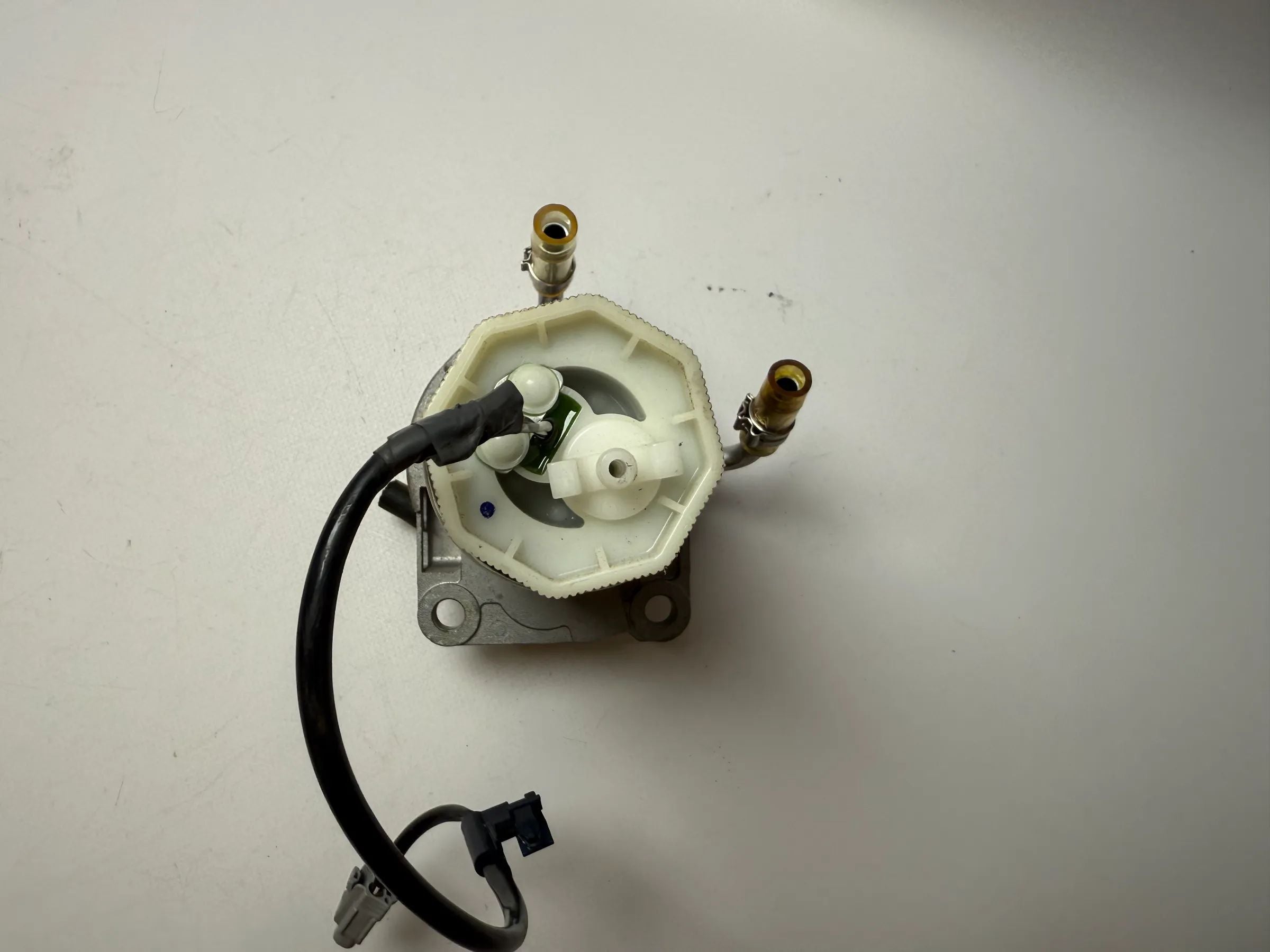 Filtro de combustible original Toyota Urban Cruiser 1.4 D-4D 66kw 186100-6250