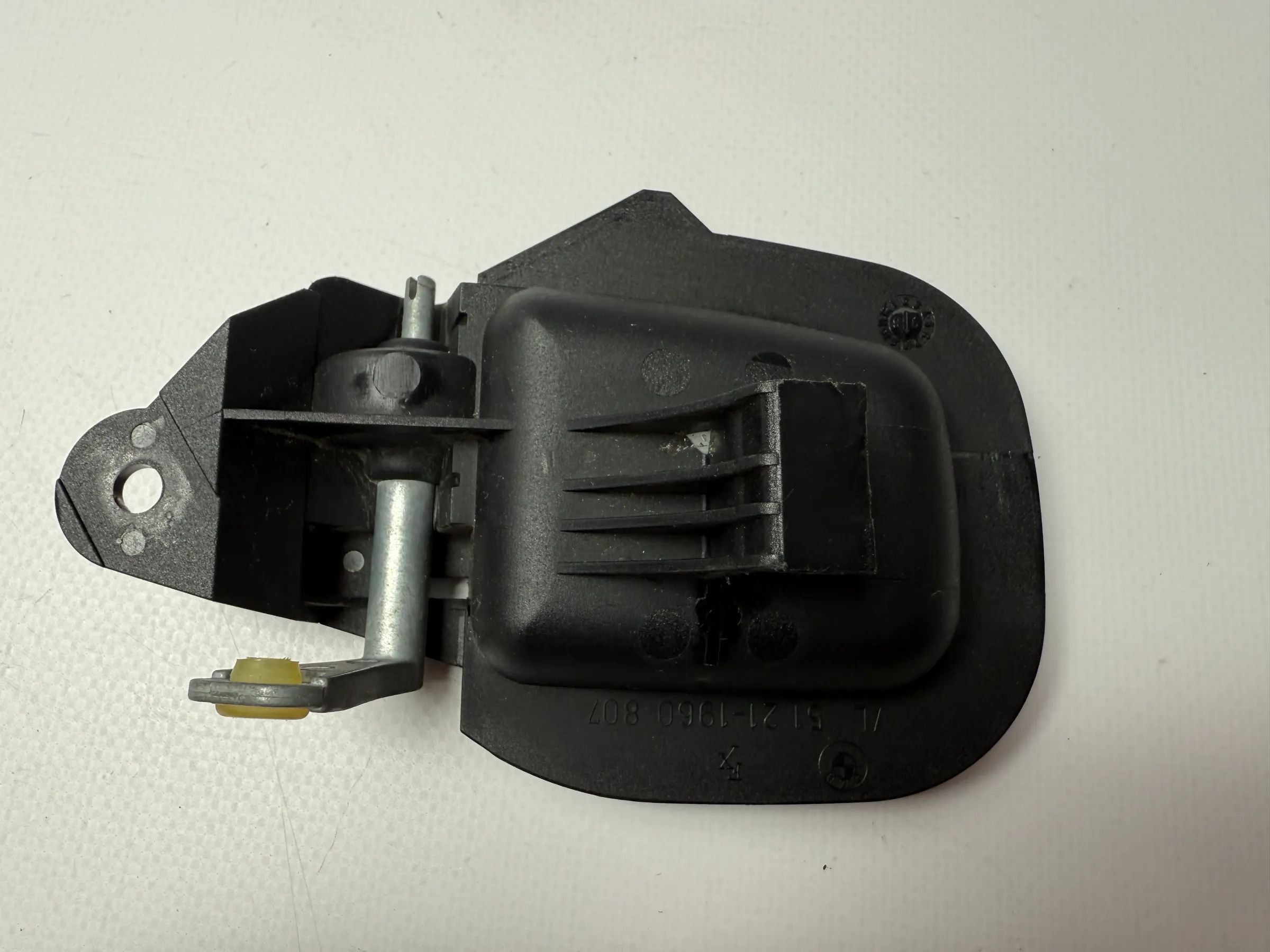 Оригинальная внутренняя ручка двери BMW E36 51.21-1960 807