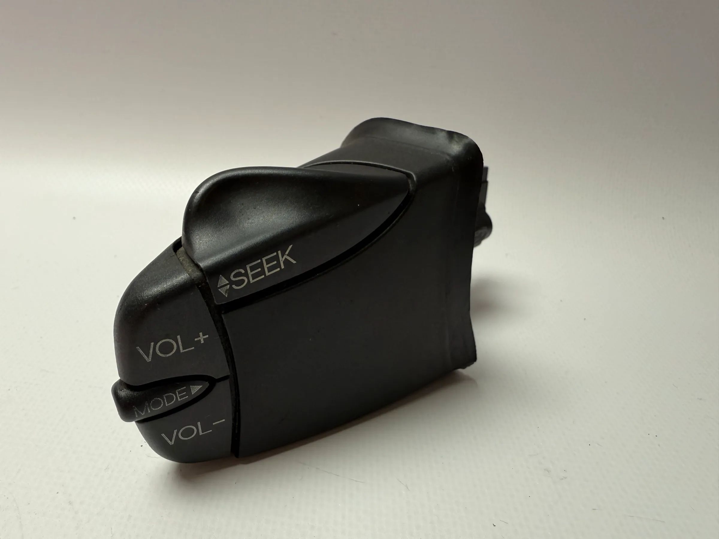 Original Ford FOCUS 1 Turnier switch radio control 98AB14K147AD 