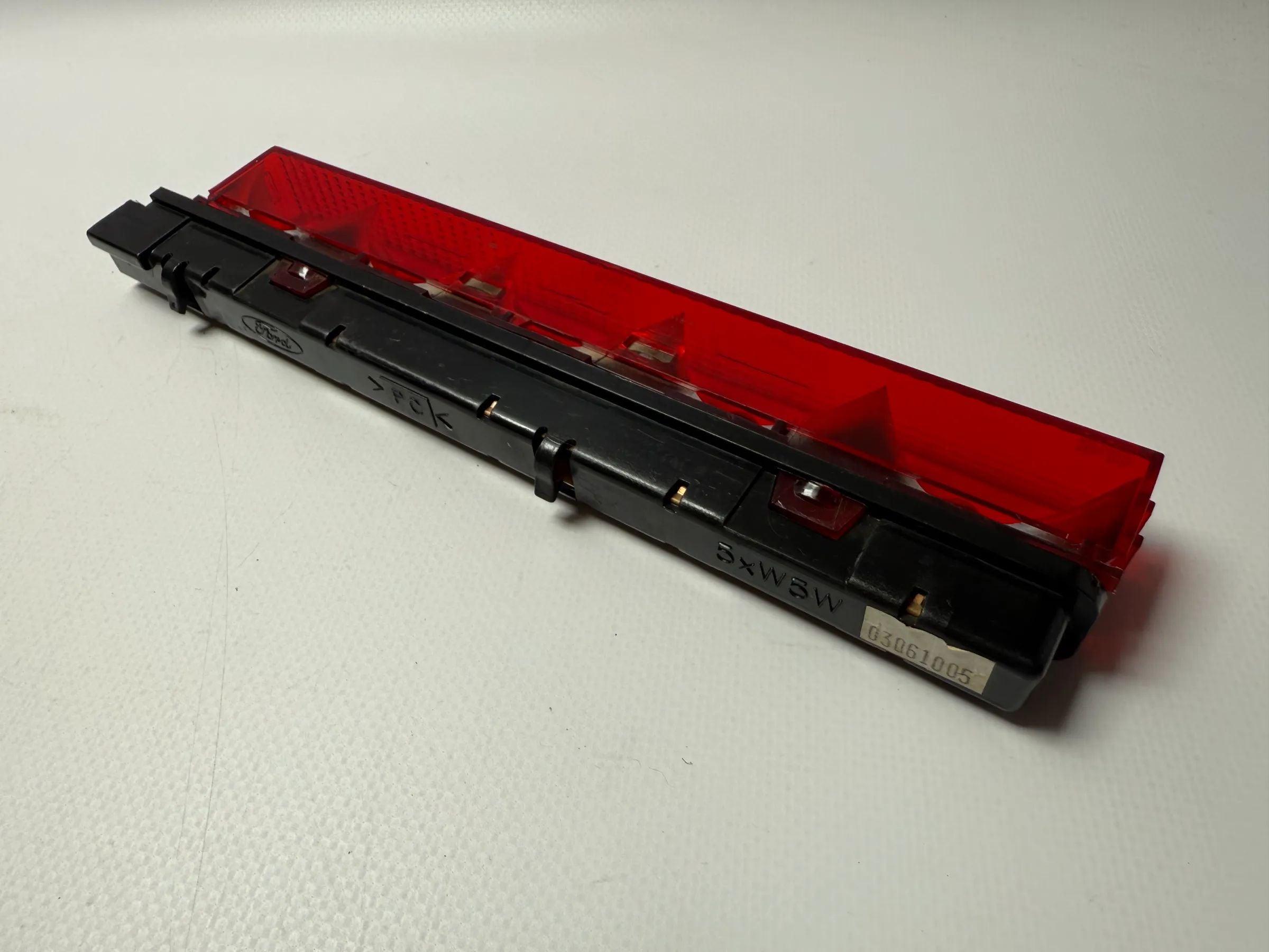 Originele Ford Focus Mondeo Derde Remlicht 1S71-13 A 613-AE