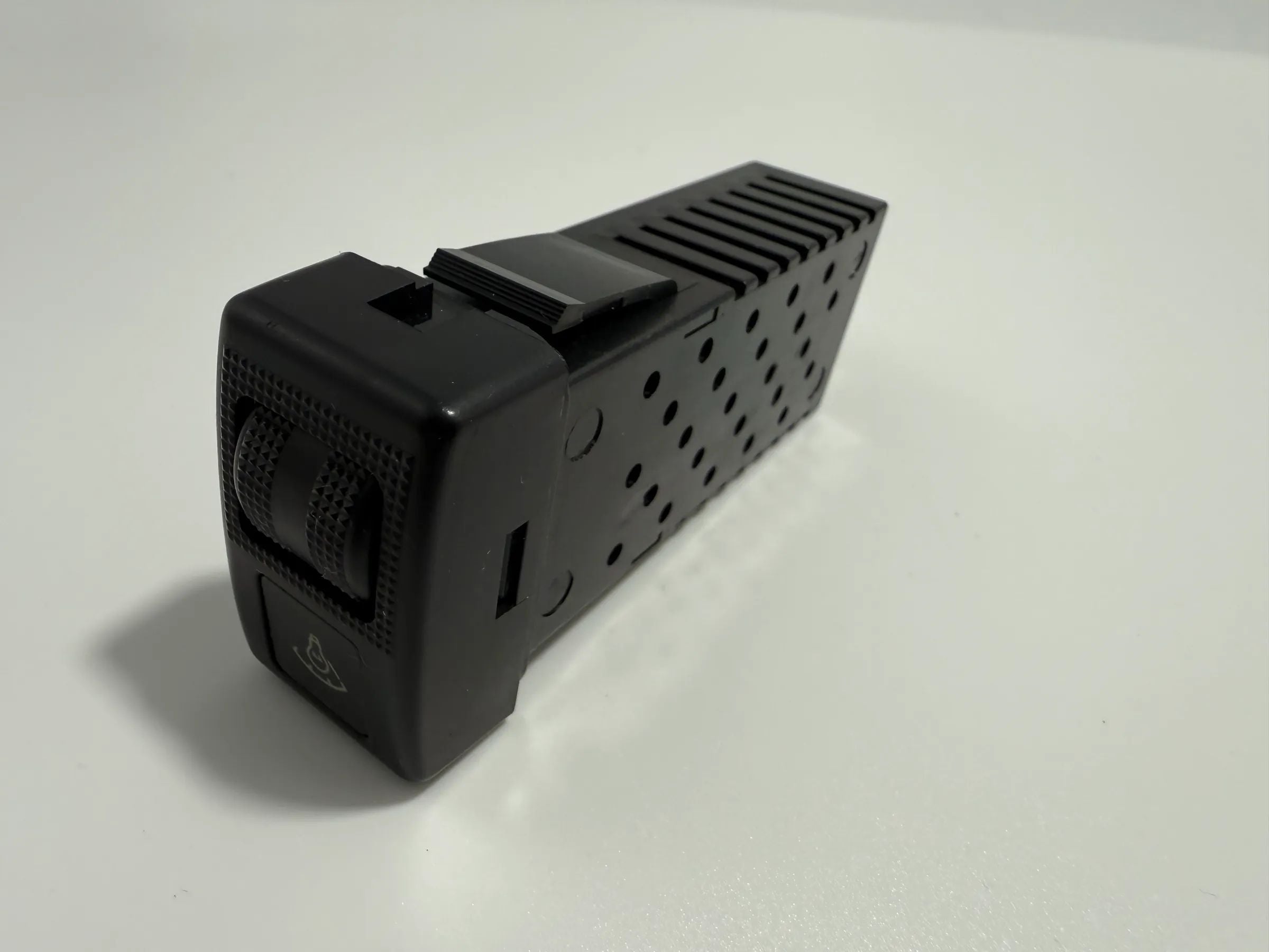 อะไหล่แท้ Mazda Premacy 1.9 CP  ปรับแสงสว่างหน้าปัด สวิตช์ Stanley 2C05