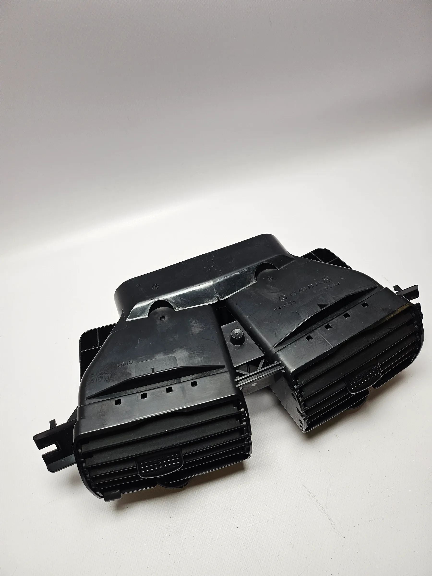 Revêtement d'Origine Ventilation Mercedes Benz Classe A W168 1997-02.2001 1688300054