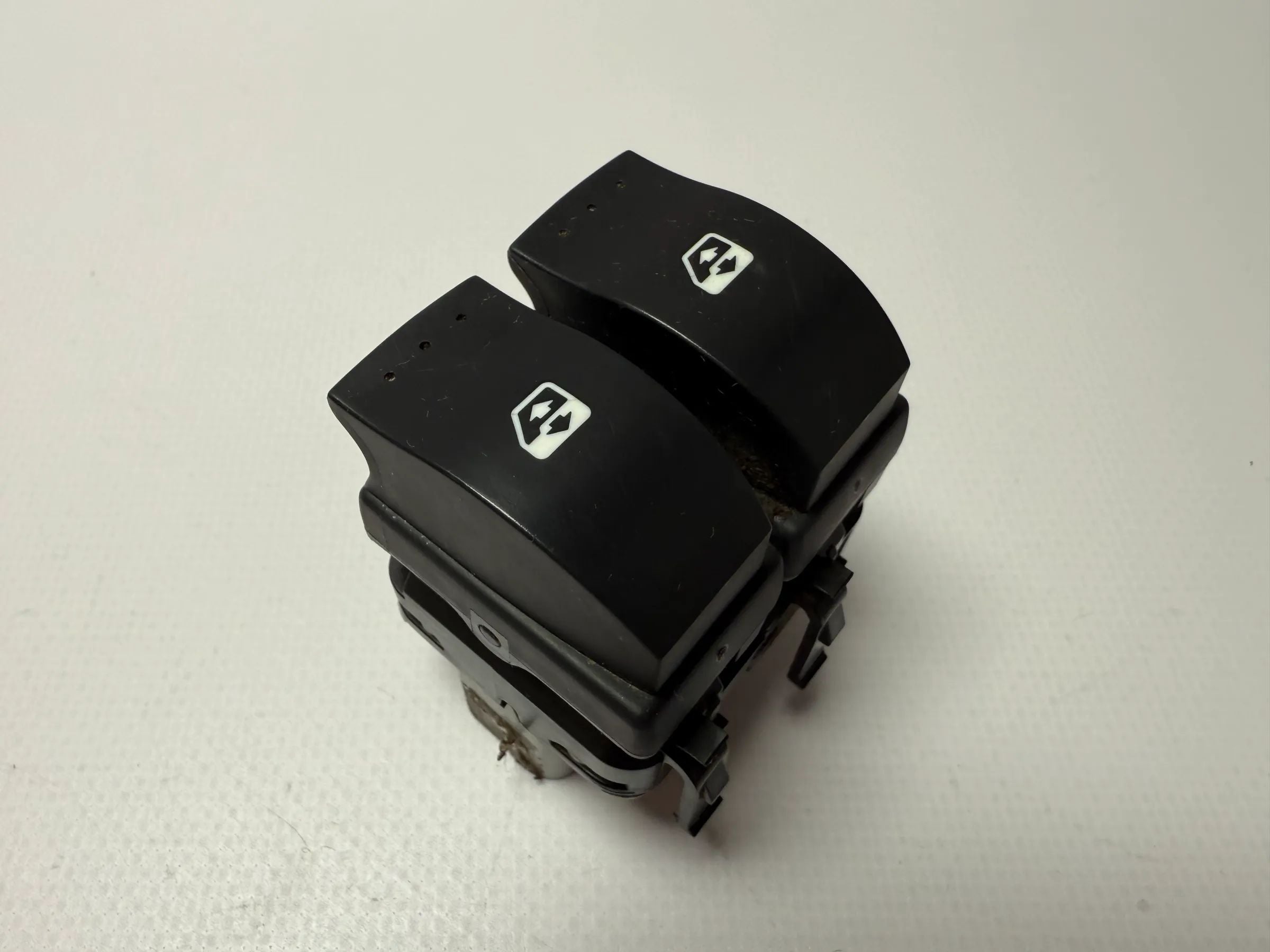 Original Renault Scenic II Saklar Kaca Jendela Depan Kiri Abu-abu 315042B - Auto-veritas