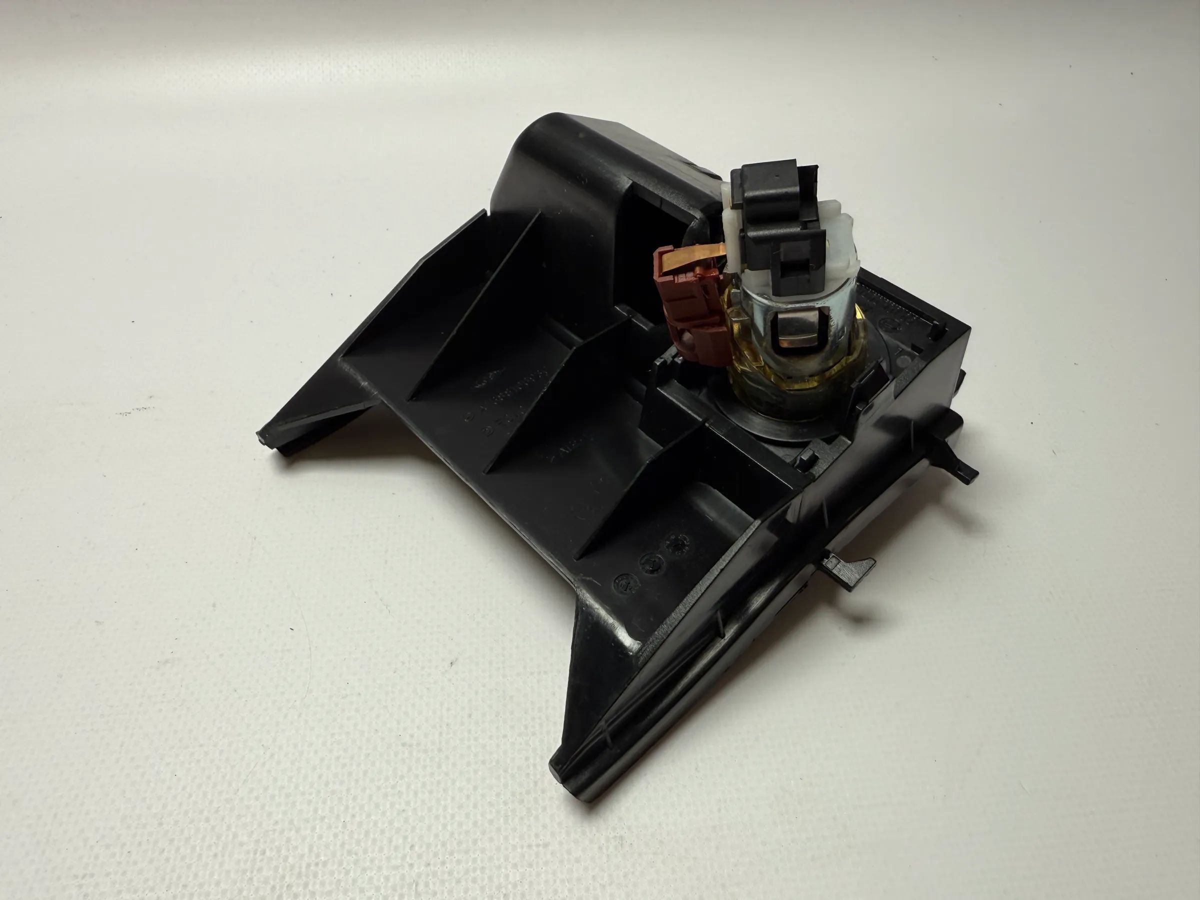 Cinzeiro Original Mercedes-Benz A-Klasse (140 / 168) A1688100930