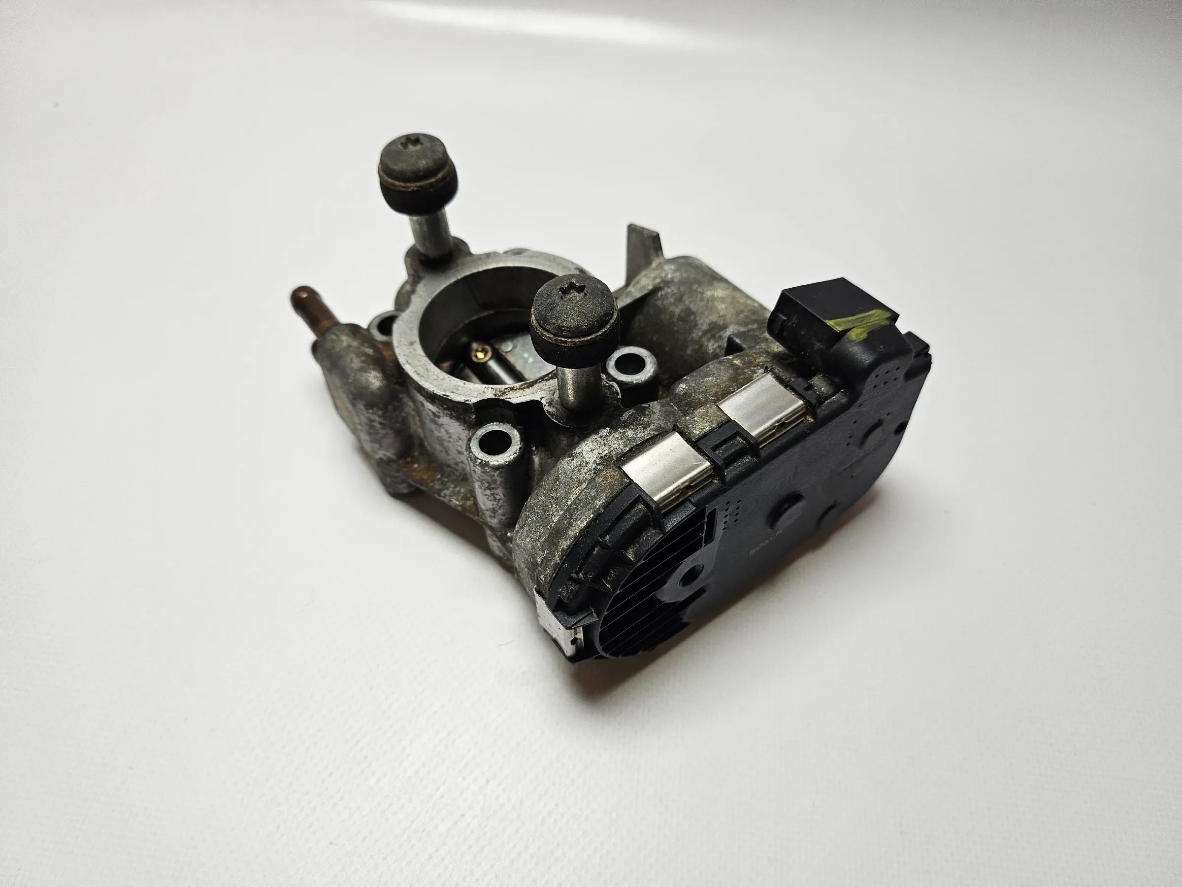 Opel Corsa C 1.0 12V 1.2 16V Z10XE Z12XE papillon des gaz régulateur de ralenti 9157512 -