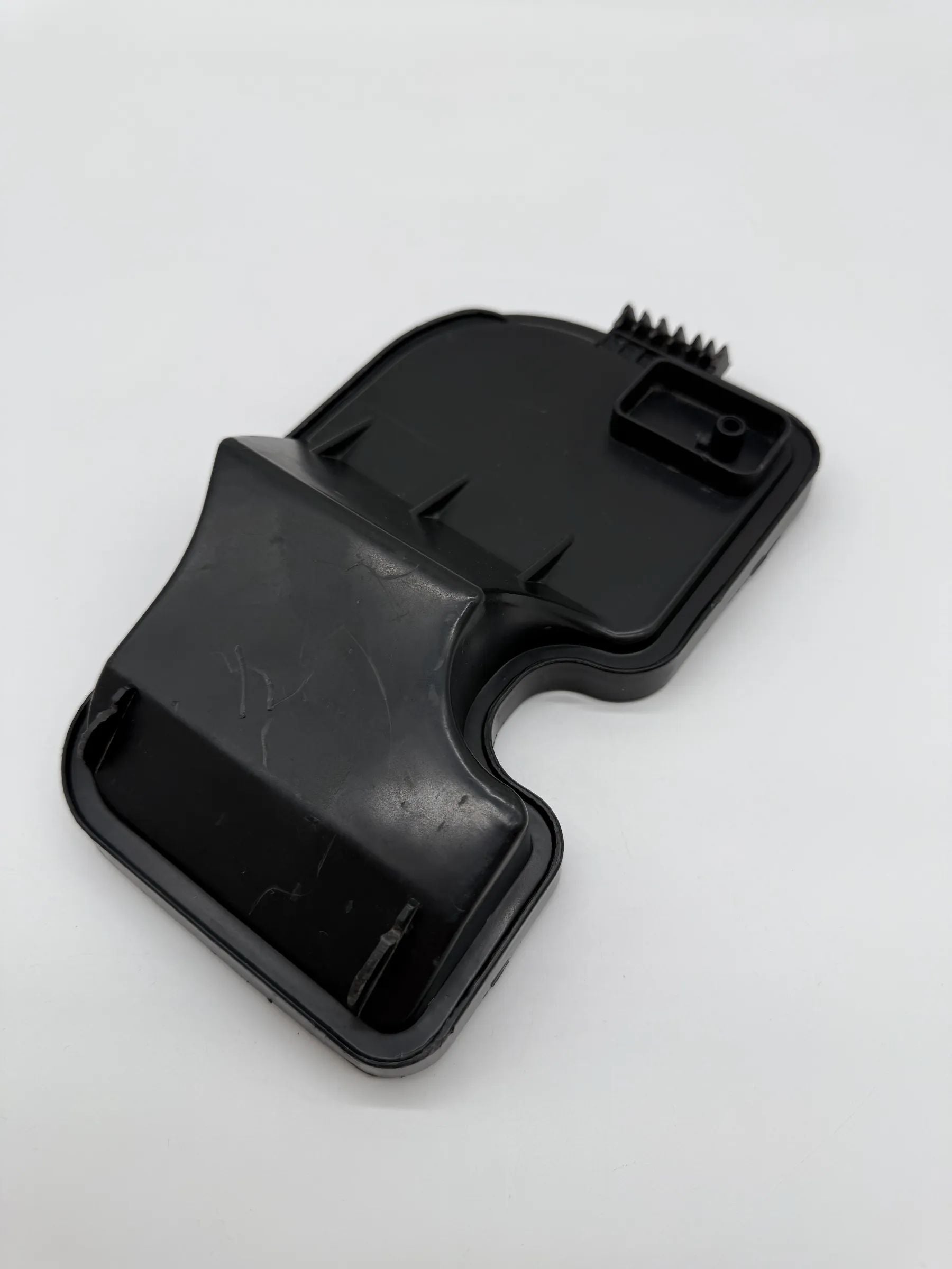 MFT191A83L असली हेडलाइट बल्ब धूल कवर प्लास्टिक DE2057005-35