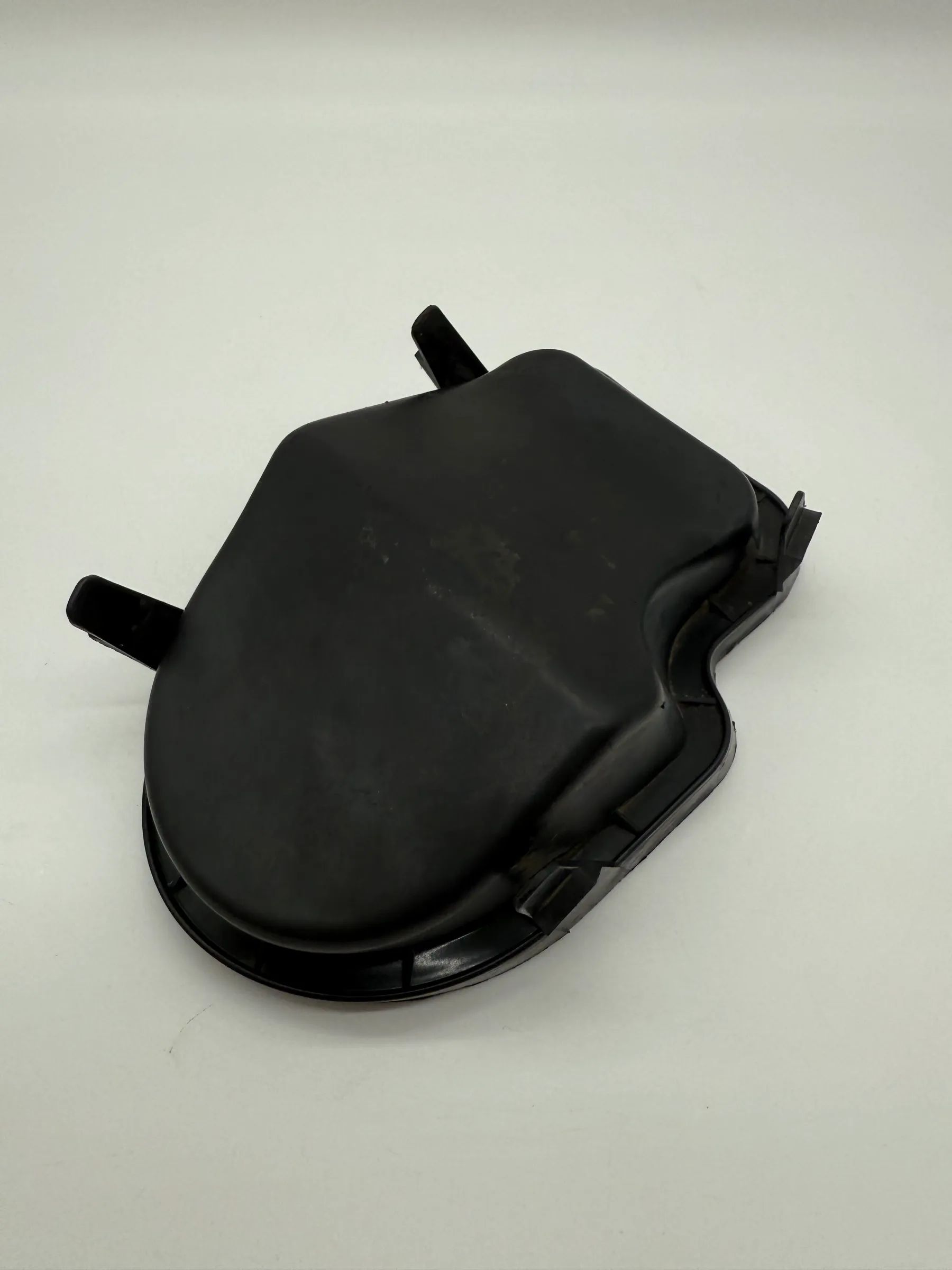 Ford Focus 2002 Right Headlight Cover 304311157R OLT6657 