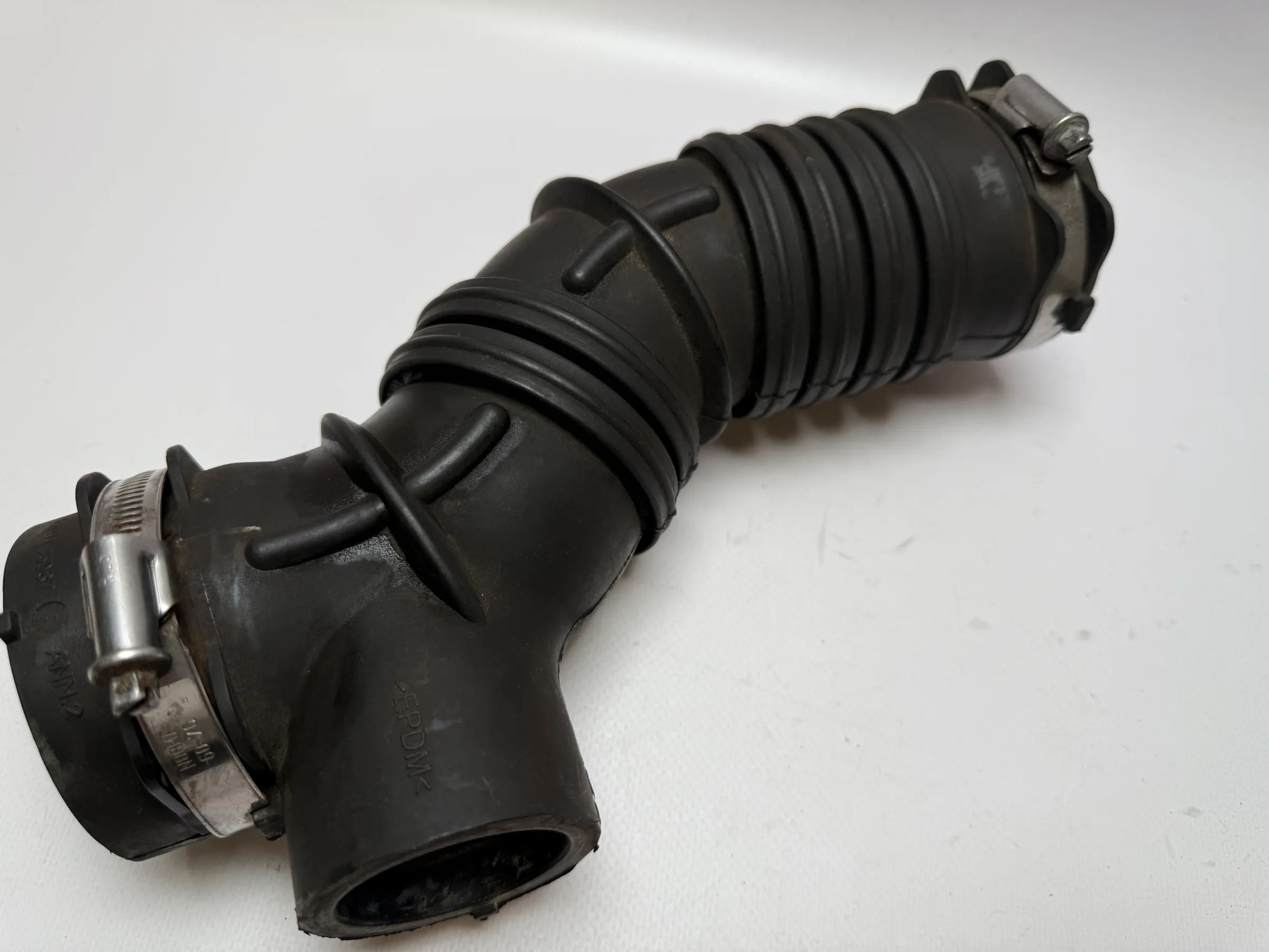 Original RENAULT Megane air intake hose 8200185087