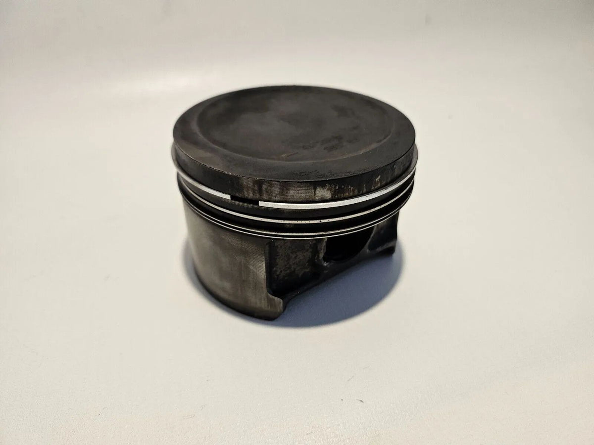 อะไหล่แท้ ลูกสูบ HSC13 83.985 มม BMW E36 E46 Z3 316i 318i M43B16 11241437618