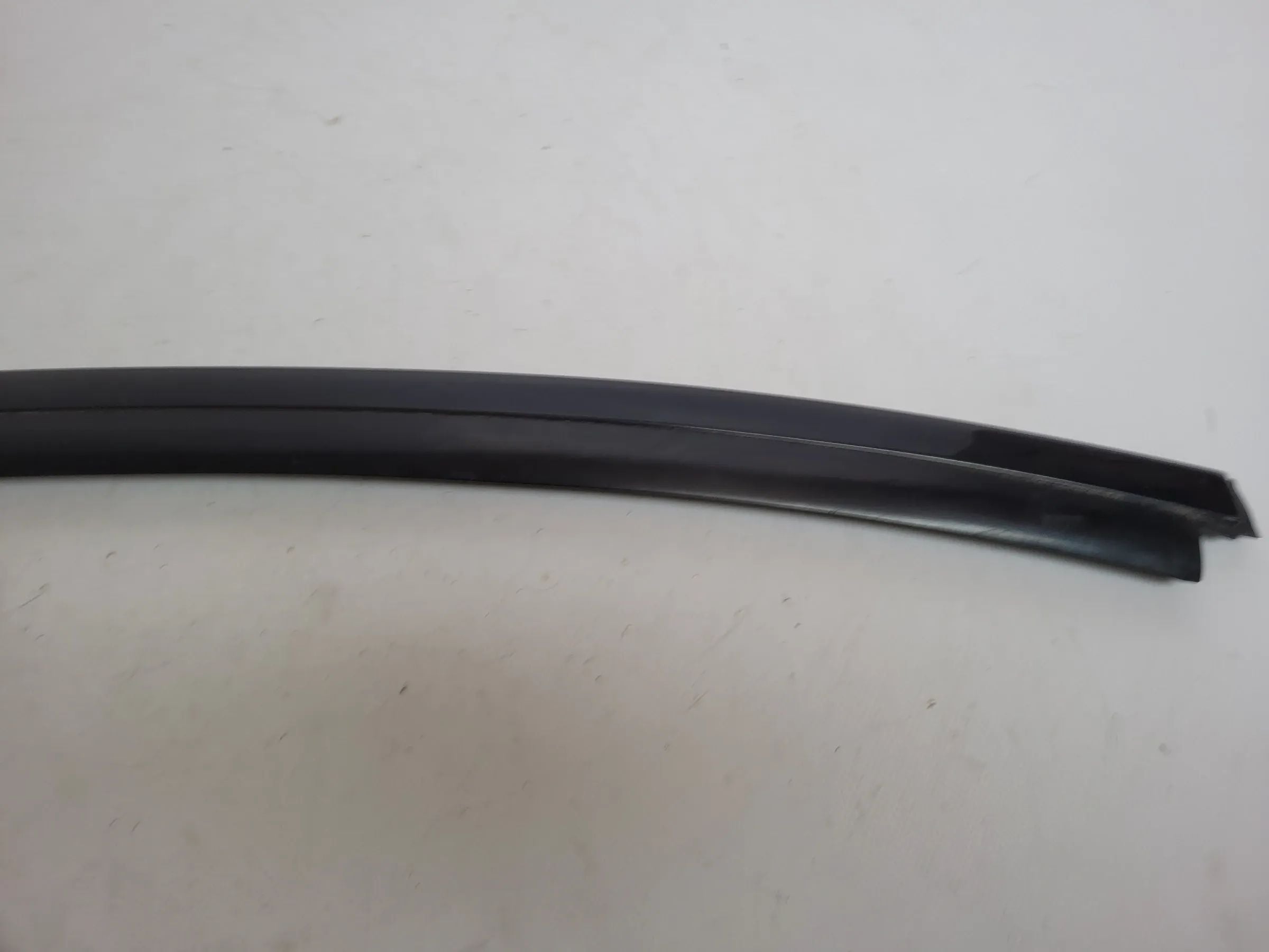 Original Mercedes C-Klasse CL203 Zierahmen Leiste Oben A2036710530