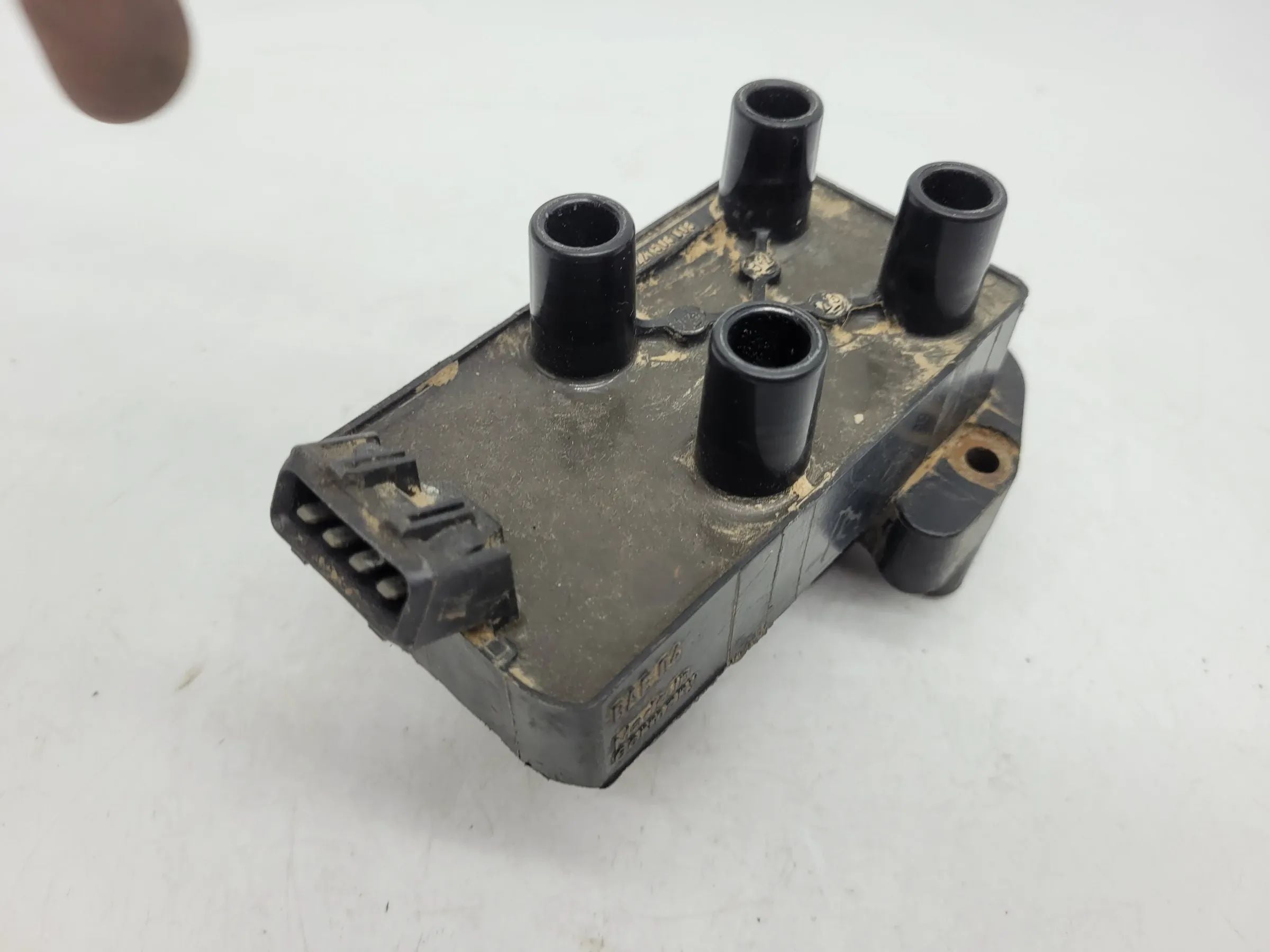 Original Peugeot 106 (1A/1C) Zündspule Zündmodul Bosch 0221503003