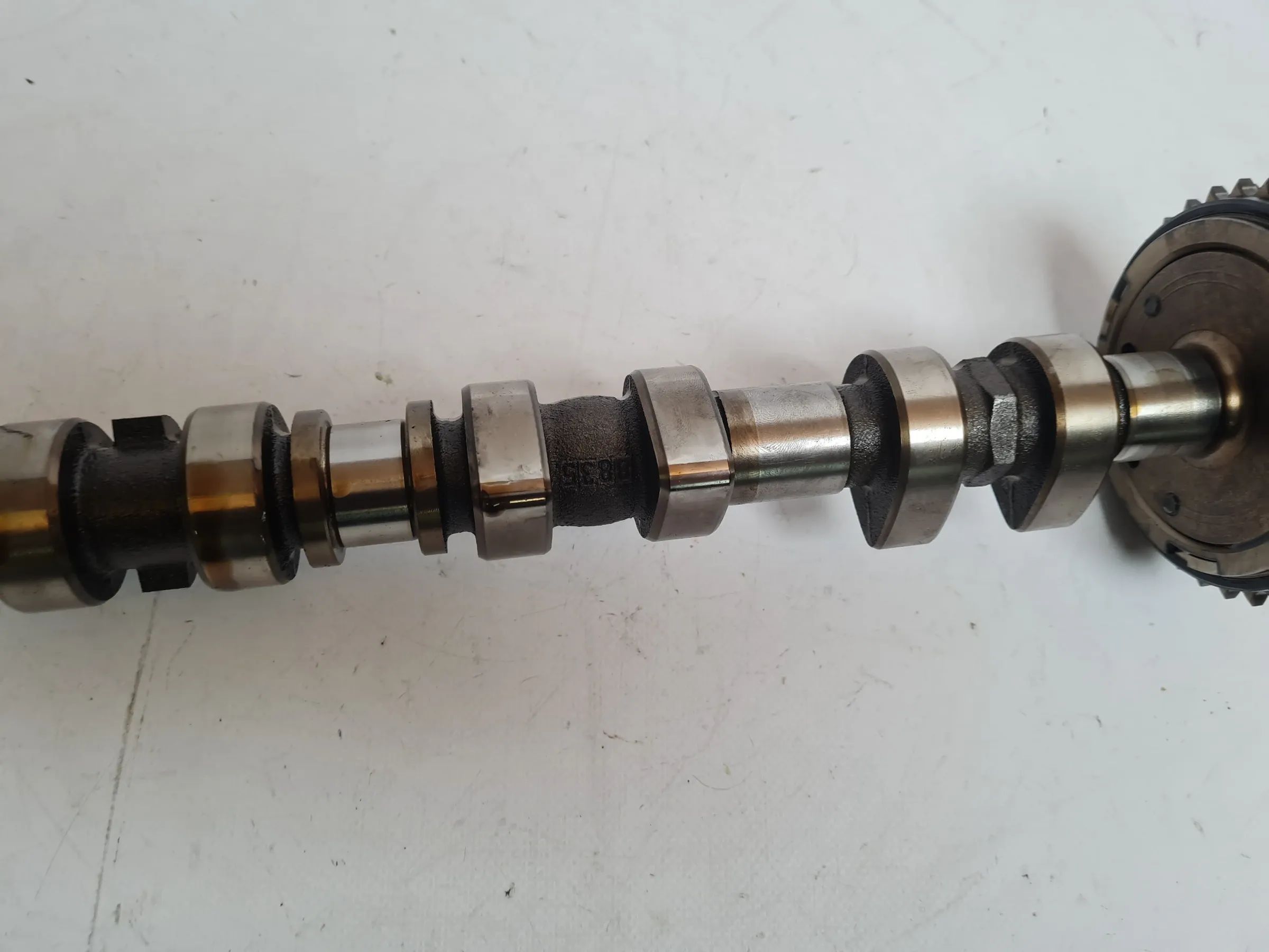 Original Mercedes C-Klasse CL203 排気側カムシャフト M111.955 R1113601