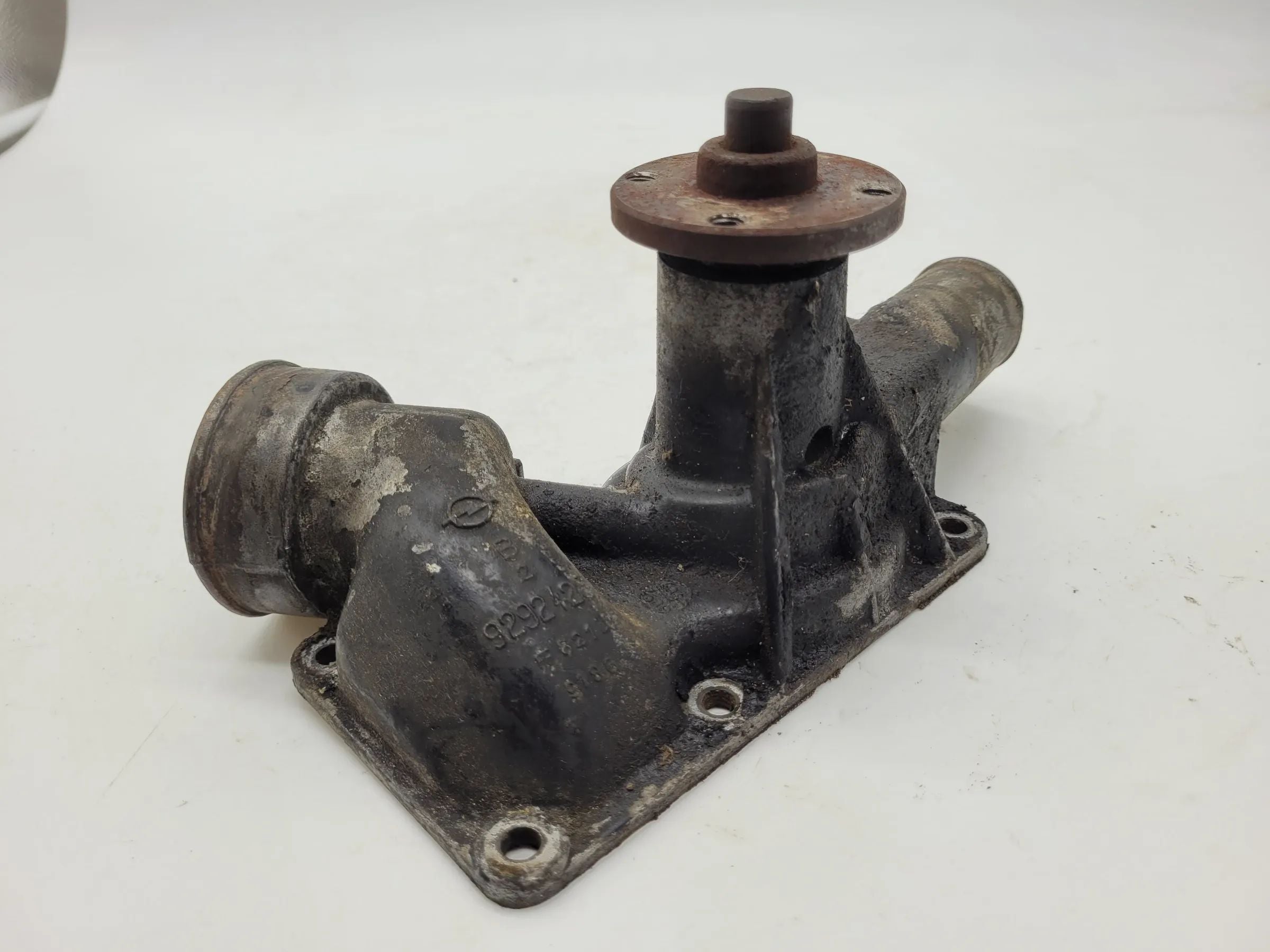 Original Opel Ascona Manta Kadett 1.2 Zylinderkopf Wasserpumpe 9292428