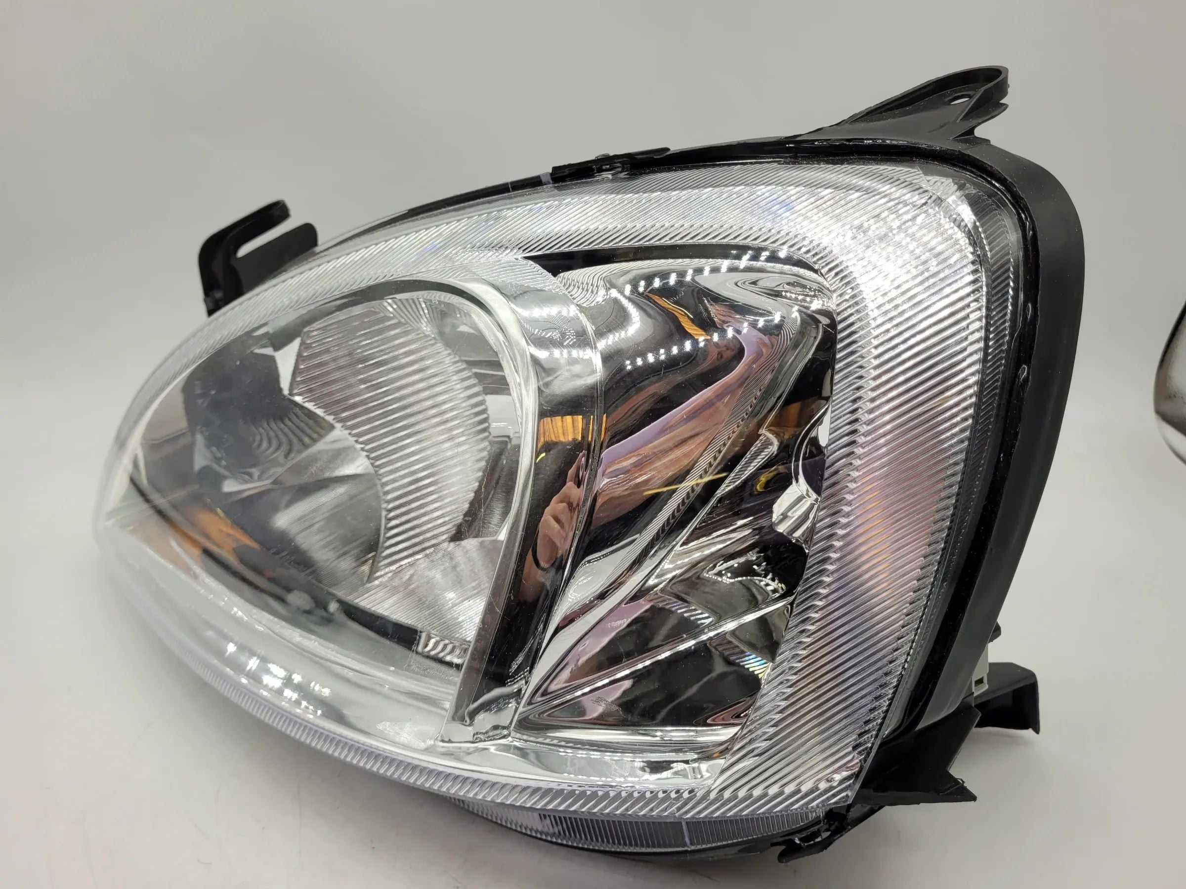 Opel Corsa C X01 Scheinwerfer/Frontleuchte Links 20-6066B TYC