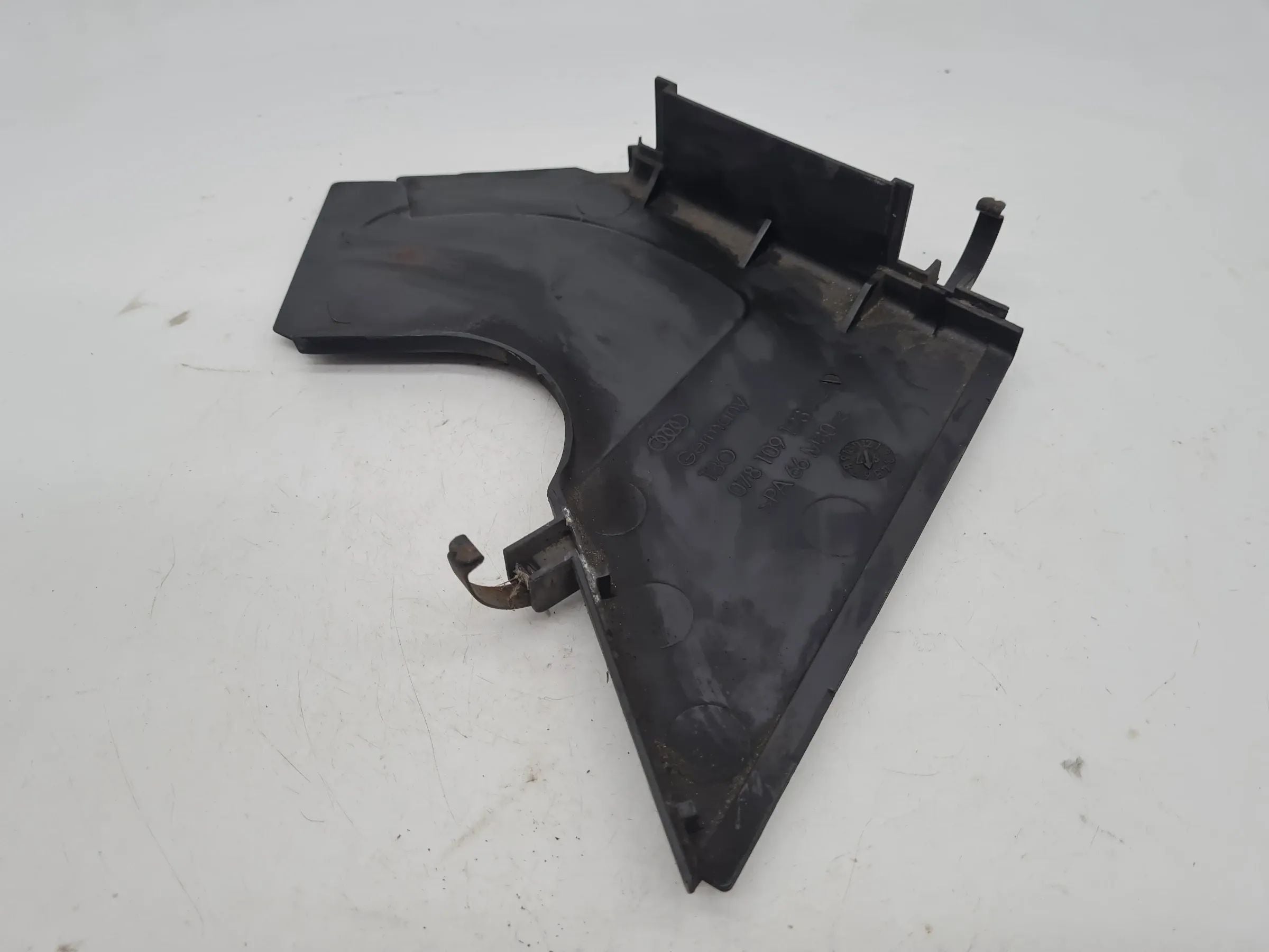 Original Audi A6 (4B2/4B4) Zahnriemenabdeckung 078109123AD