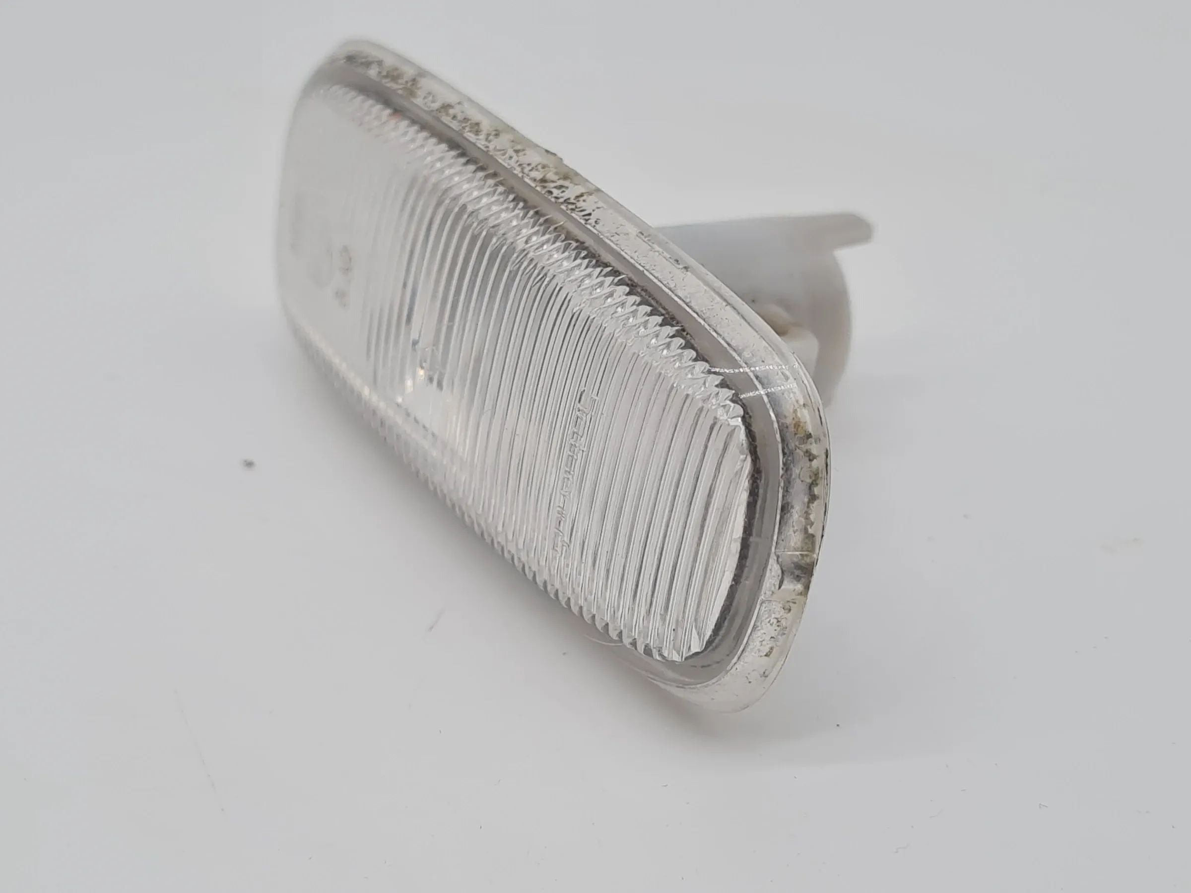 Original Audi A6 (4B2/4B4) Blinkleuchte Weiss Seite 4B0949127