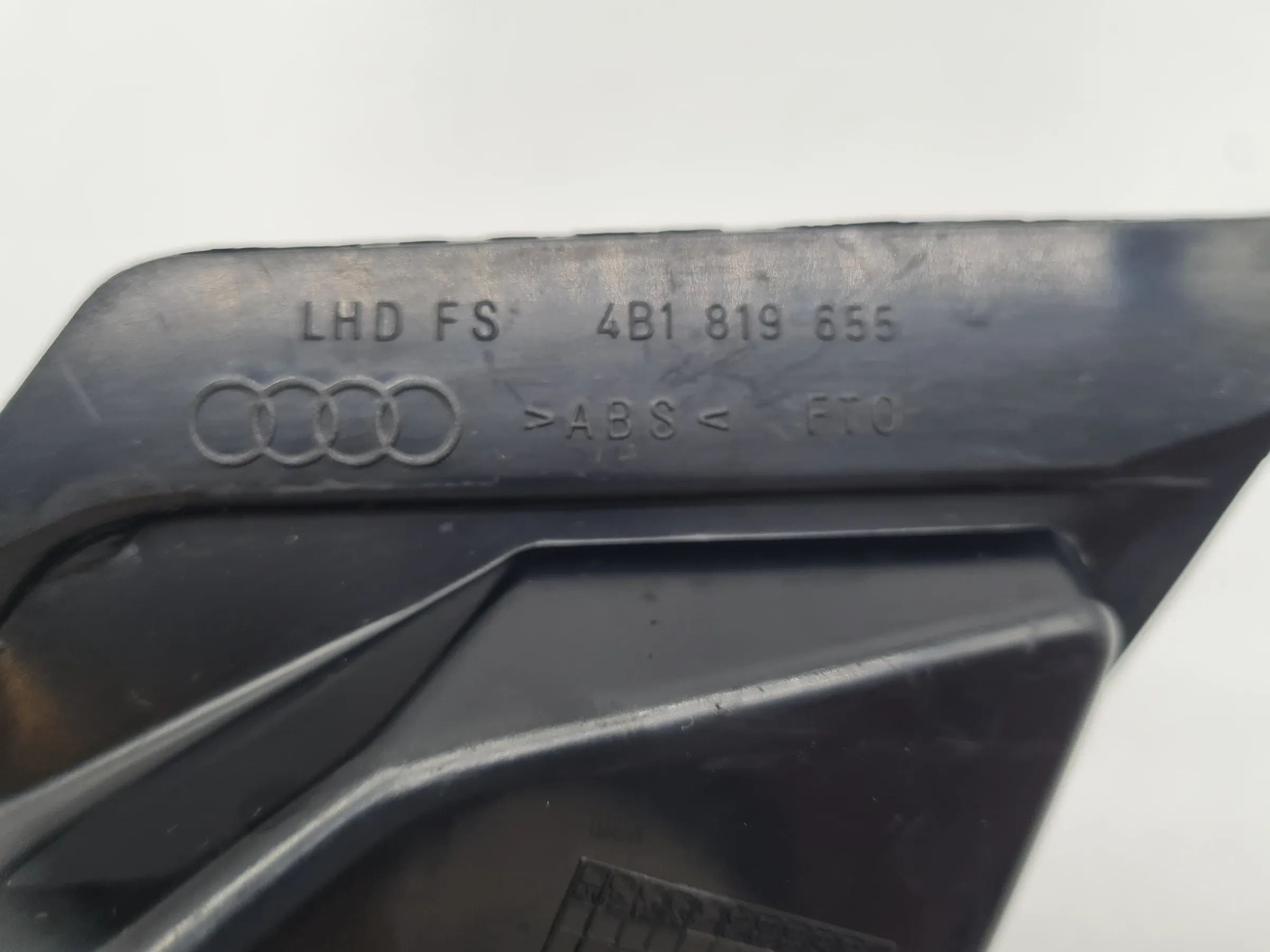 Original Audi A6 (4B2/4B4) Luftkanal Luftführung 4B1819655