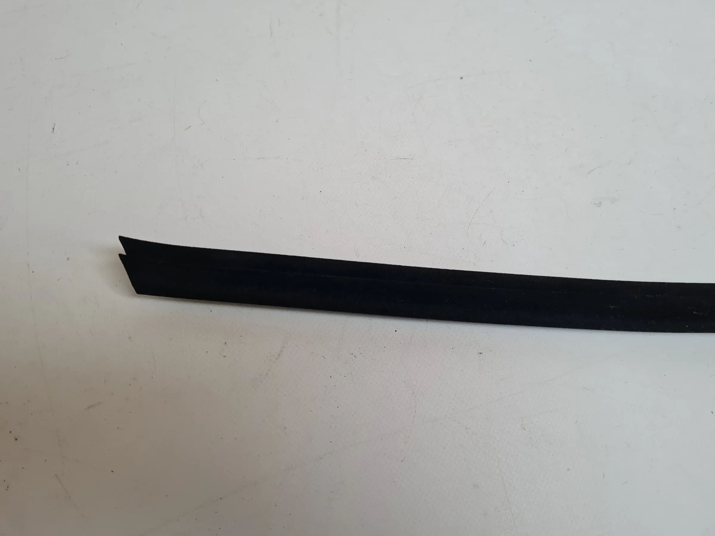 Original Audi A4 (8E/B6/B7) Tür Fenster Dichtung Leiste Rechts Hinten 8E0839480