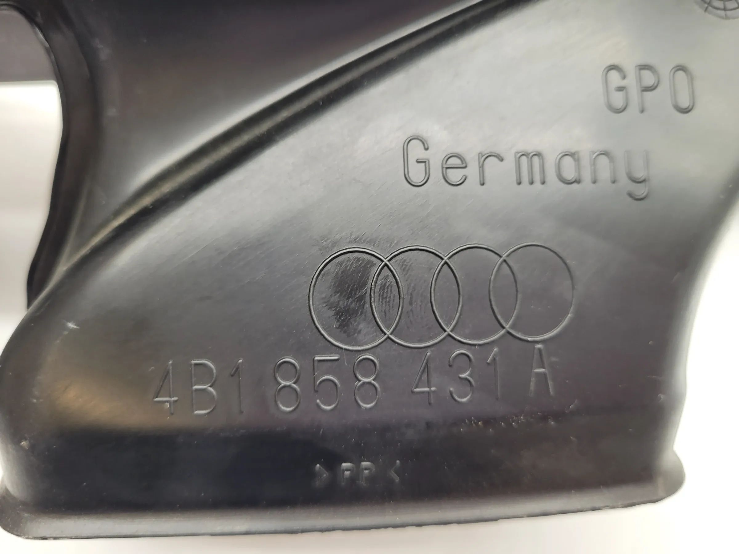 Original Audi A6 (4B2/4B4) Luftverteilergehäuse Luftkanal 4B1858431A
