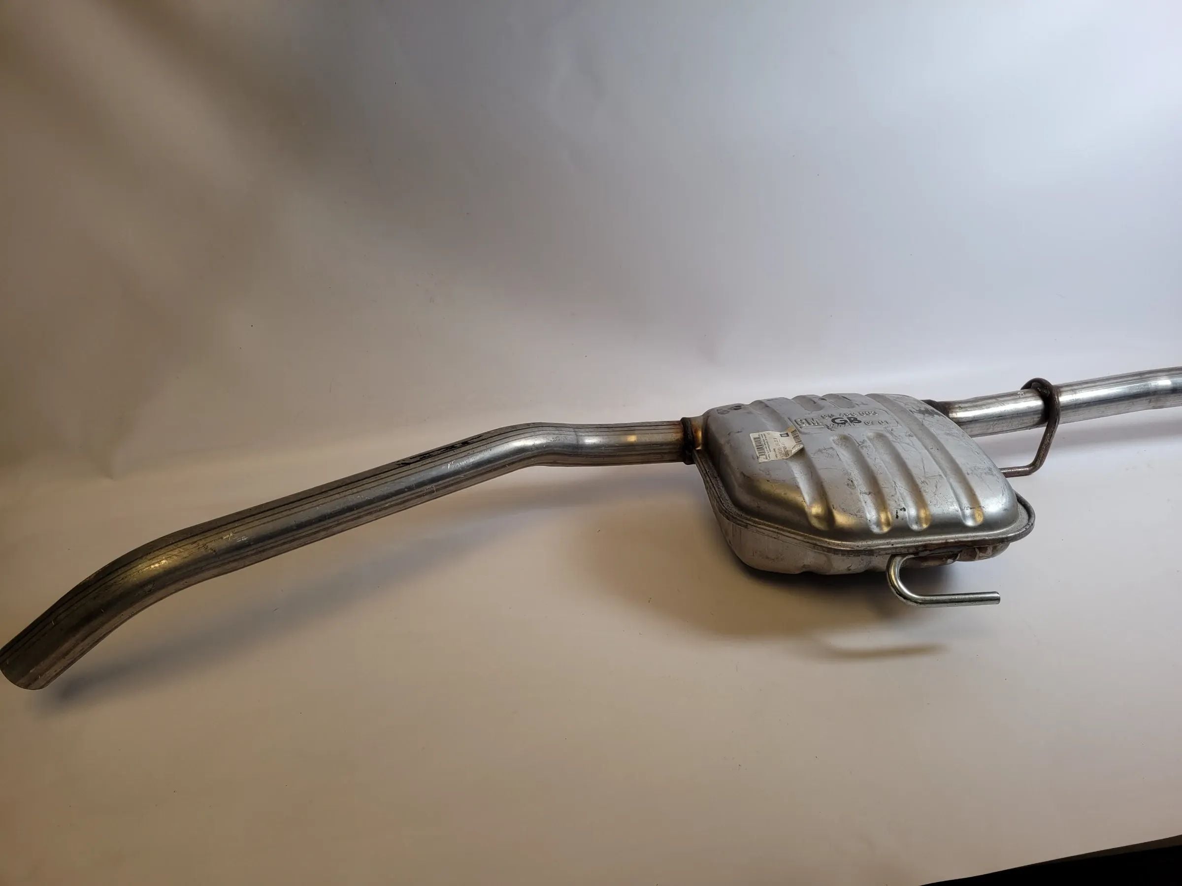 Original Opel Omega B (V94) Mittelschalldämpfer Auspuff 90528003
