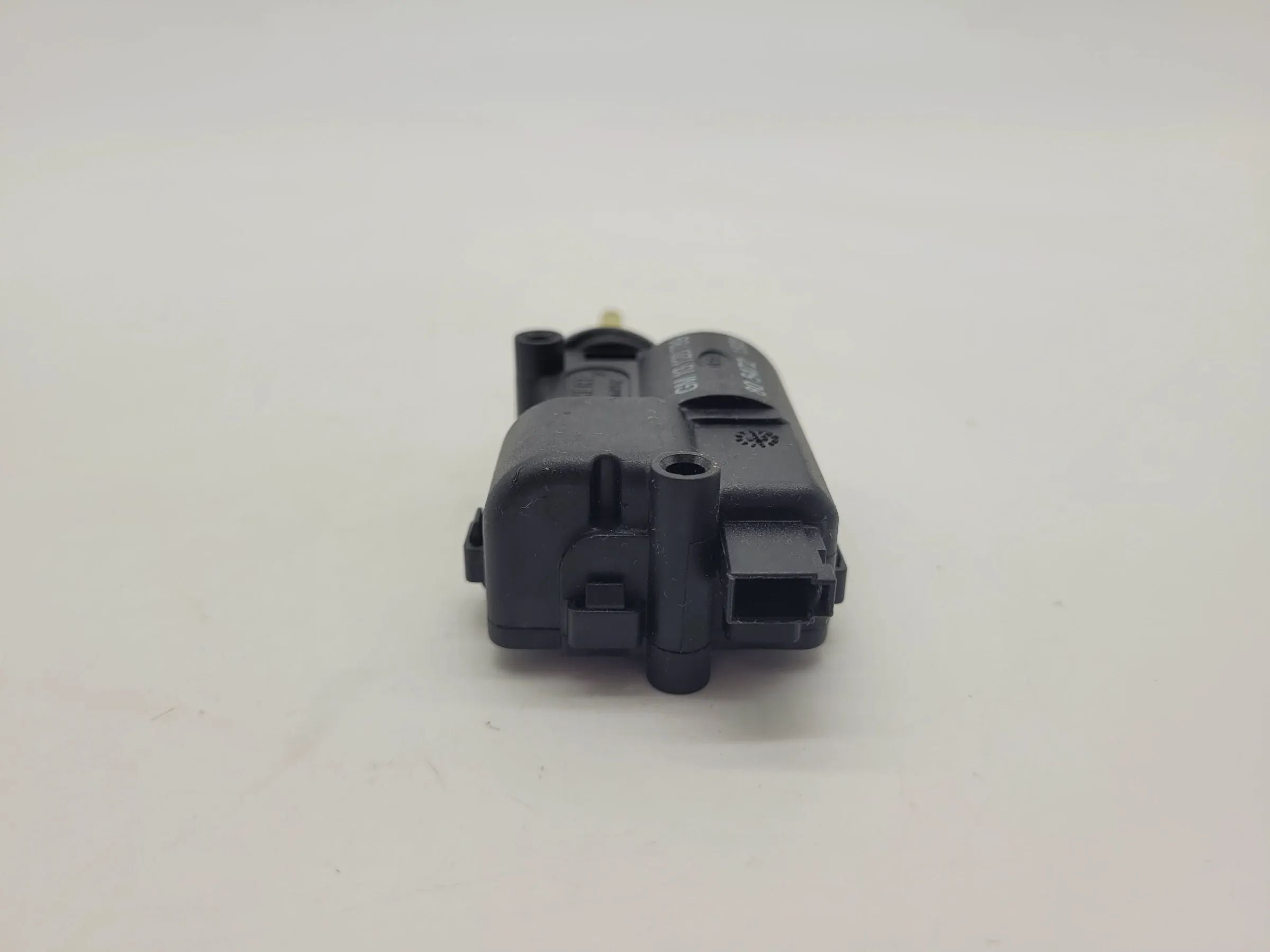 Original Opel Meriva A (X03) Stellmotor ZV Tanklappe 13120789