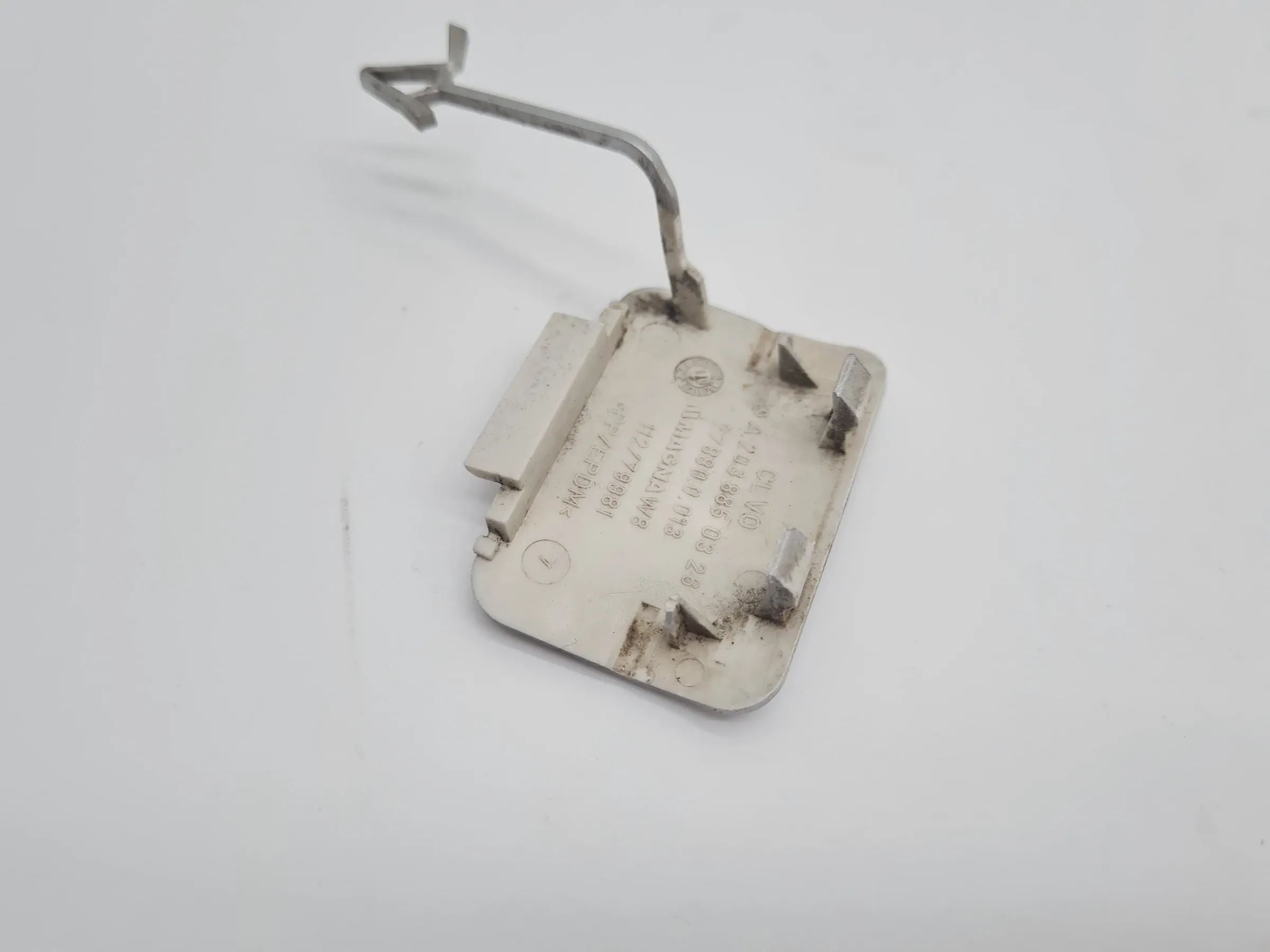 Original Mercedes-Benz C-Klasse (W203) Abdeckung Abschlepphaken A2038850326