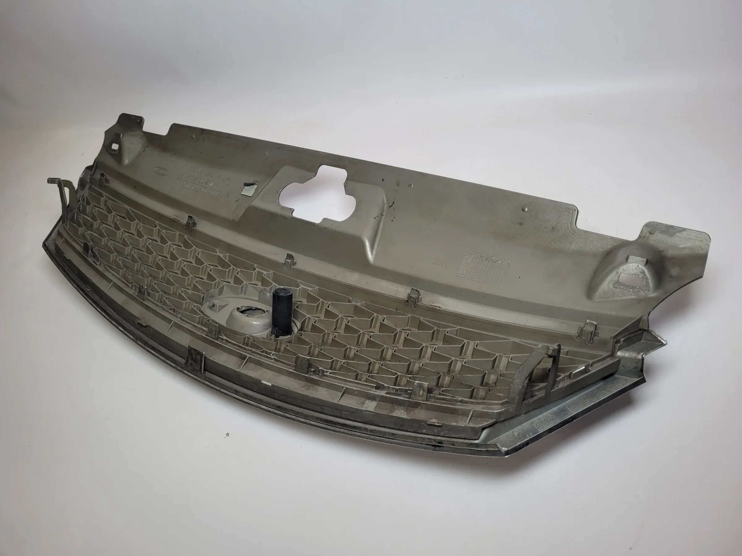 Original Ford Mondeo 3 III BWY/B4Y/B5Y Kühlergrill 6S7X-8A133-BA