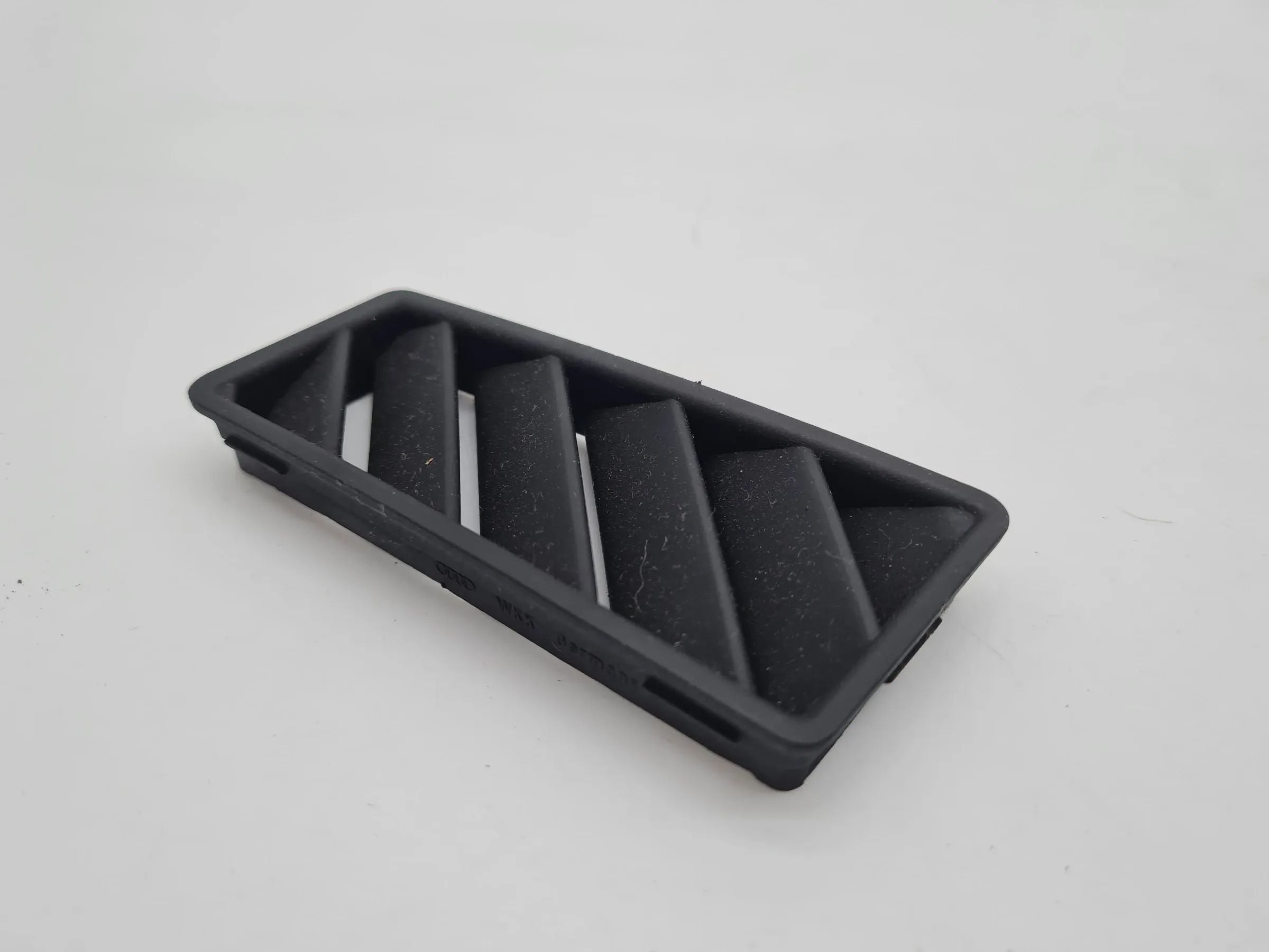 Original Audi A4 (8E/B6/B7) Luftgitter Blende Armaturenbrett Rechts 8E0819794B