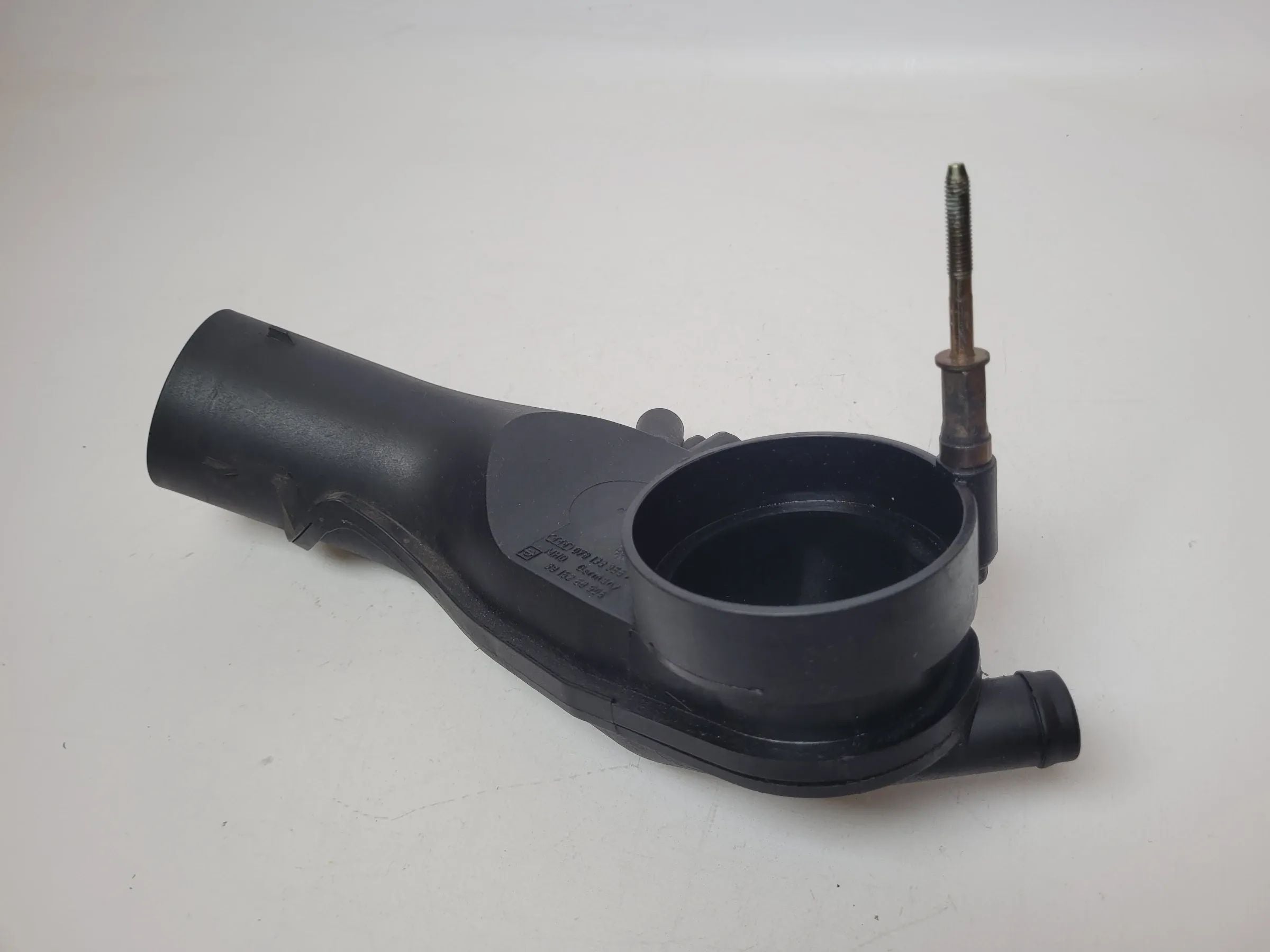 Original Audi A6 (4B2/4B4) Ansaugrohr Ansaugstutzen Luftrohr 078133356F
