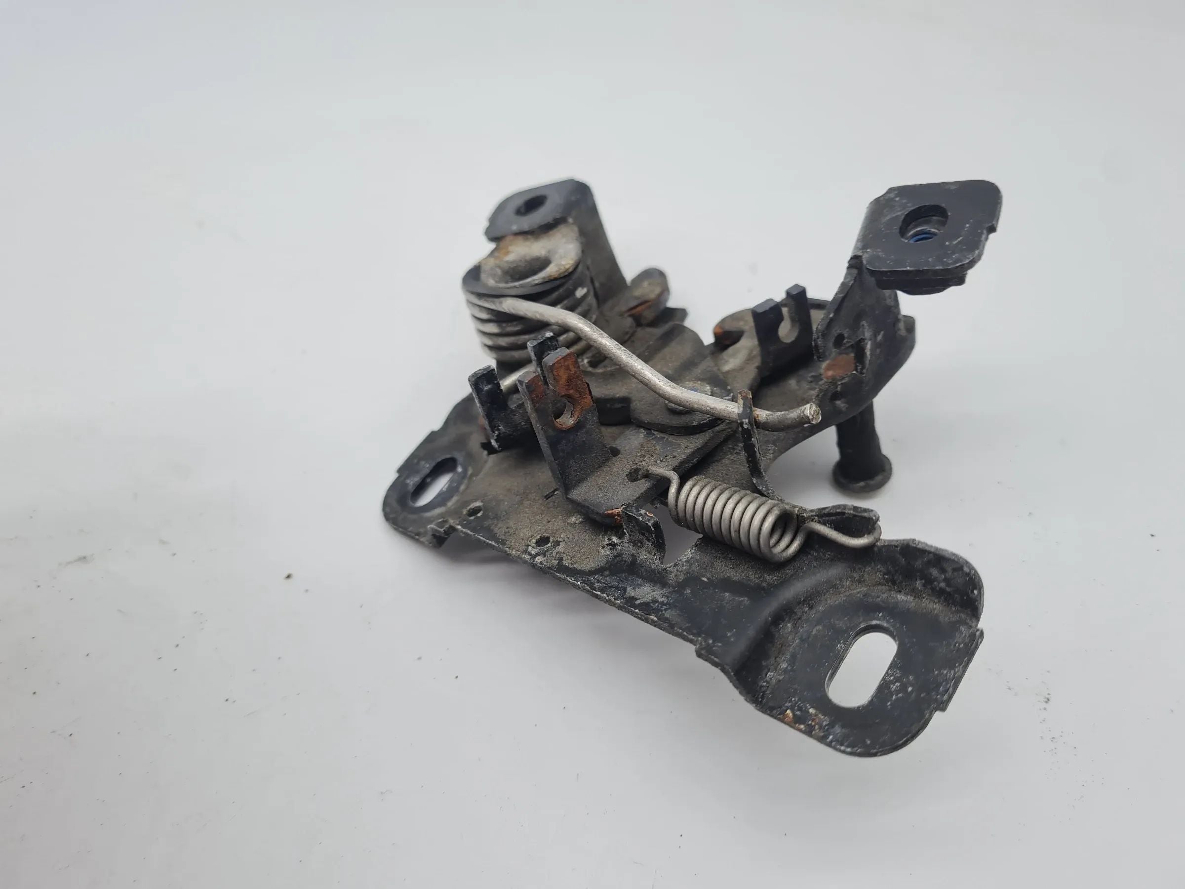 Original Audi A6 (4B2/4B4) Motorhaube Motorhaubenschloss 8D0823508