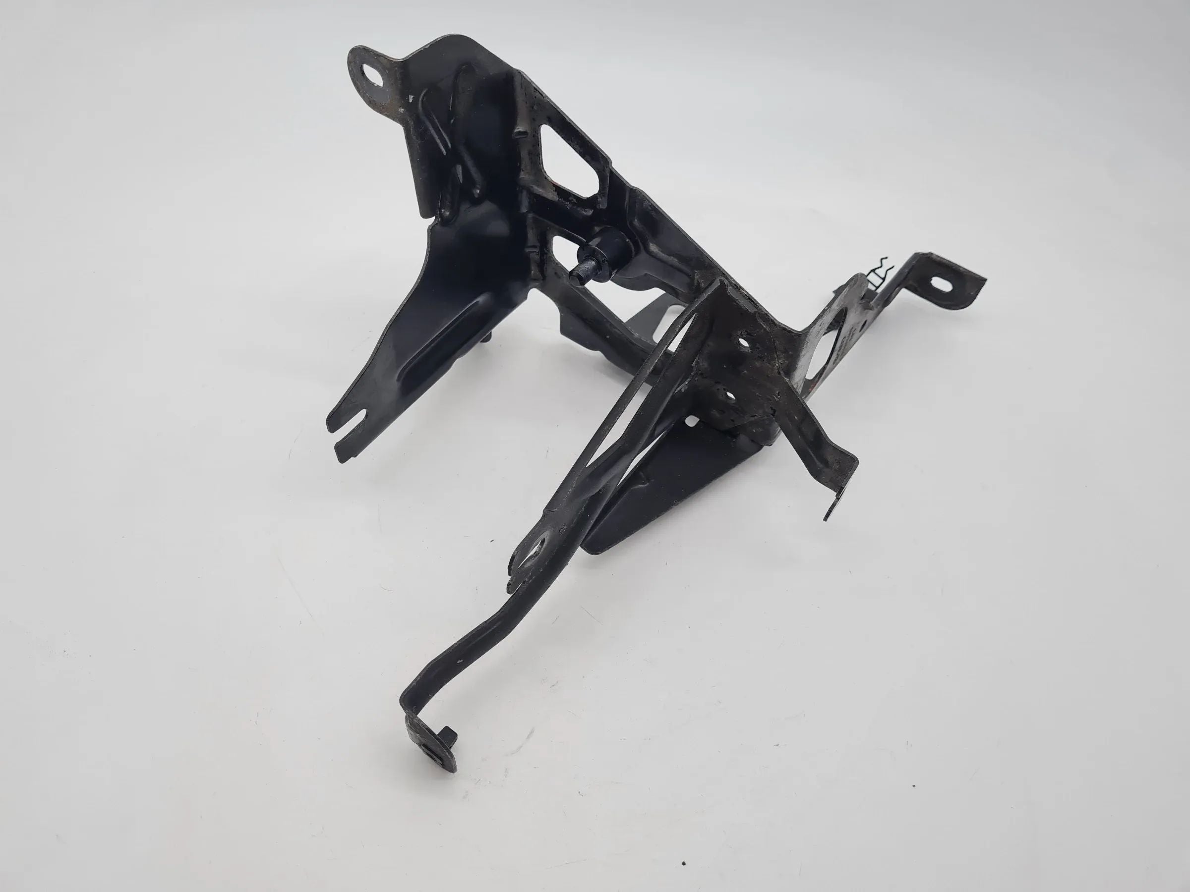 Original Audi A4 S4 B7 (8E/8H) Halterung Träger ABS Hydraulik 8E0614119