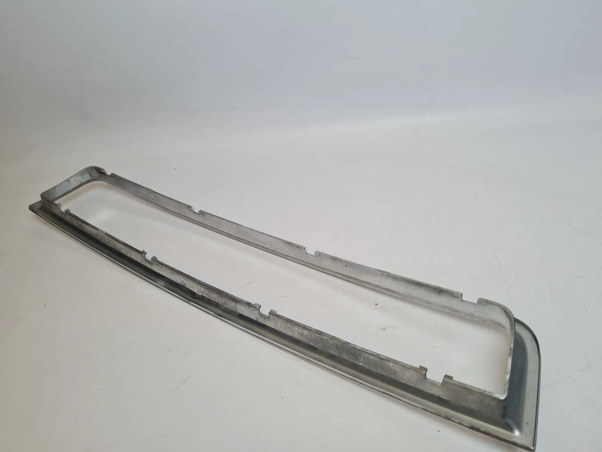 Original Audi A4 (8E/8H/B6) Chrom Blende Gitterblende Grill Vorne 8E0807647