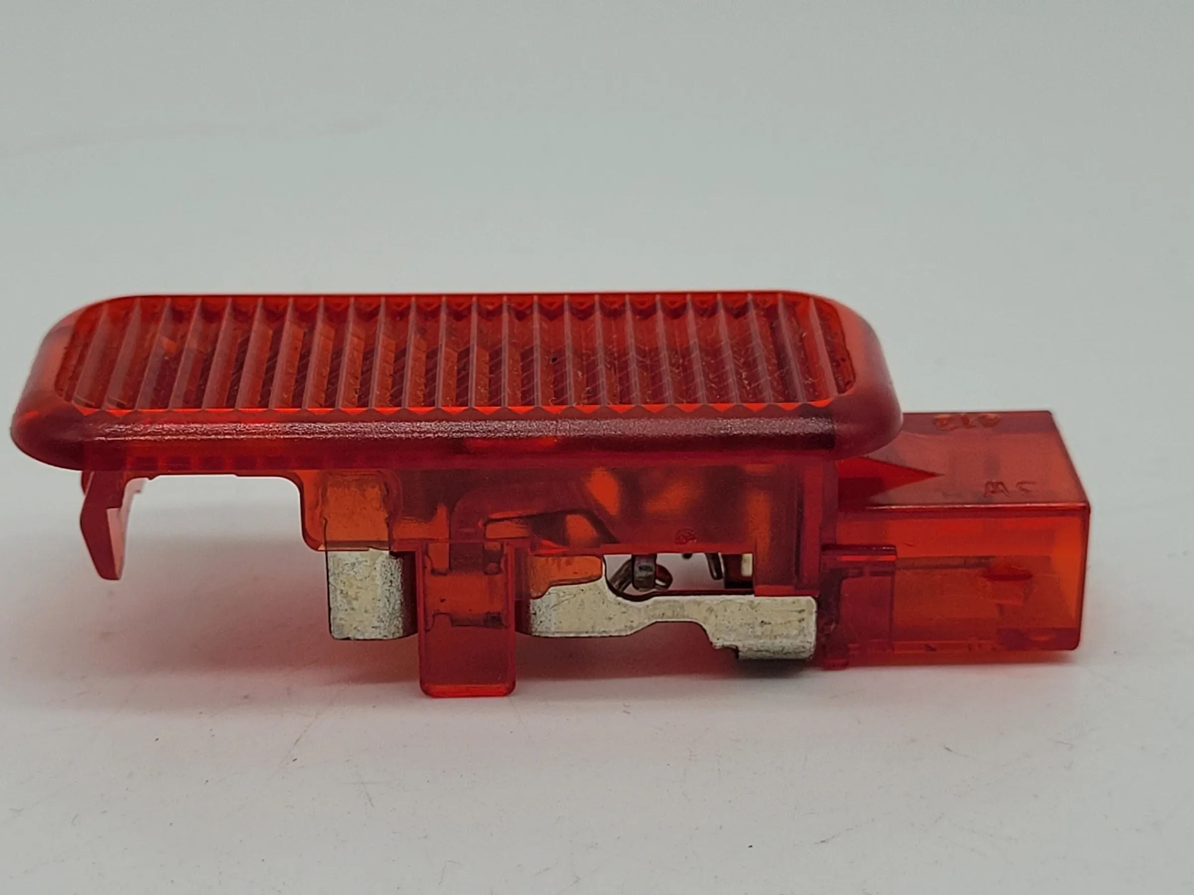 Original Audi A4 (8E/B6/B7) Türleuchte Türlicht Leuchte Rot L/R 8D0947411